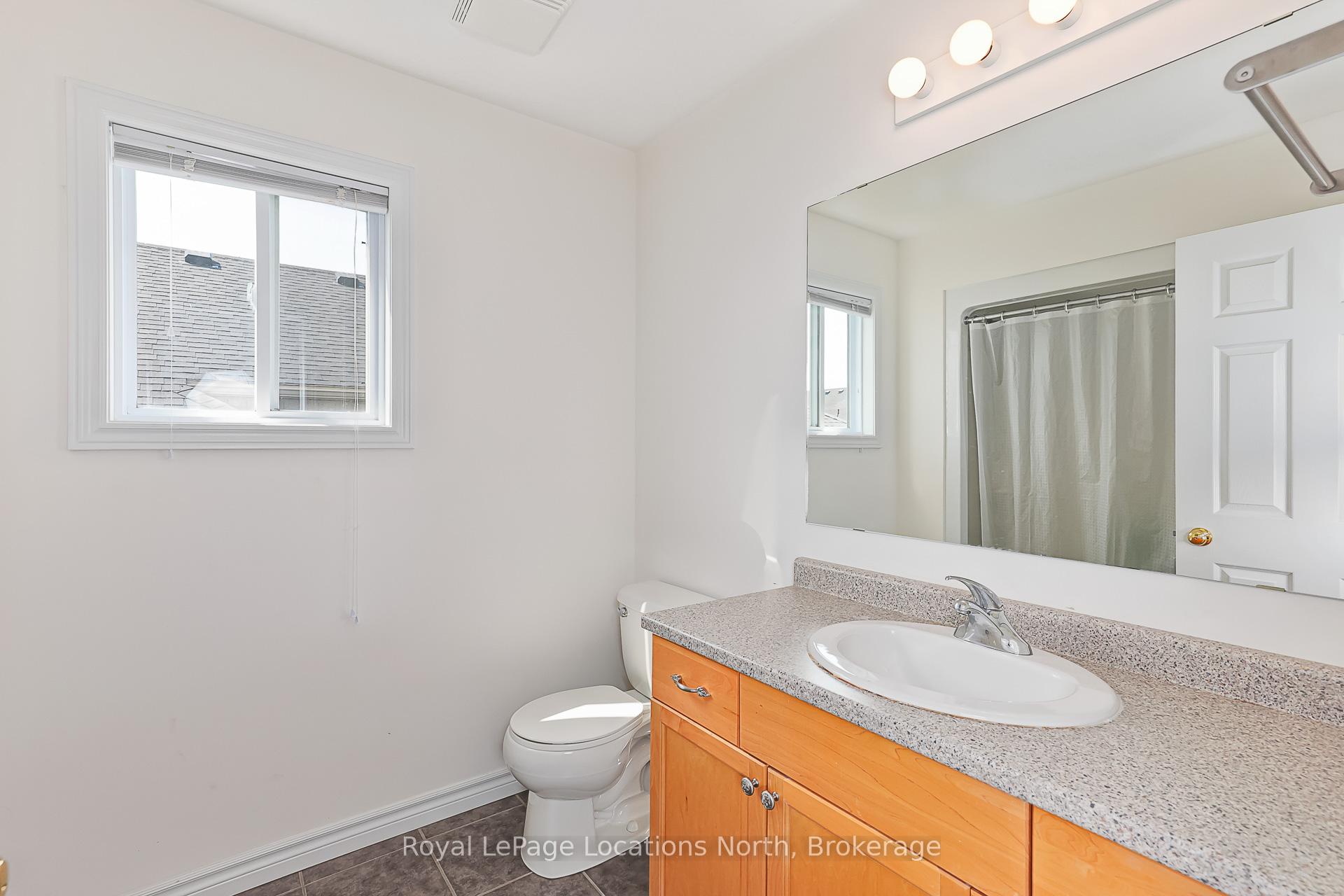 Photo 13 of 3 Davis Street, Collingwood — HOMEH