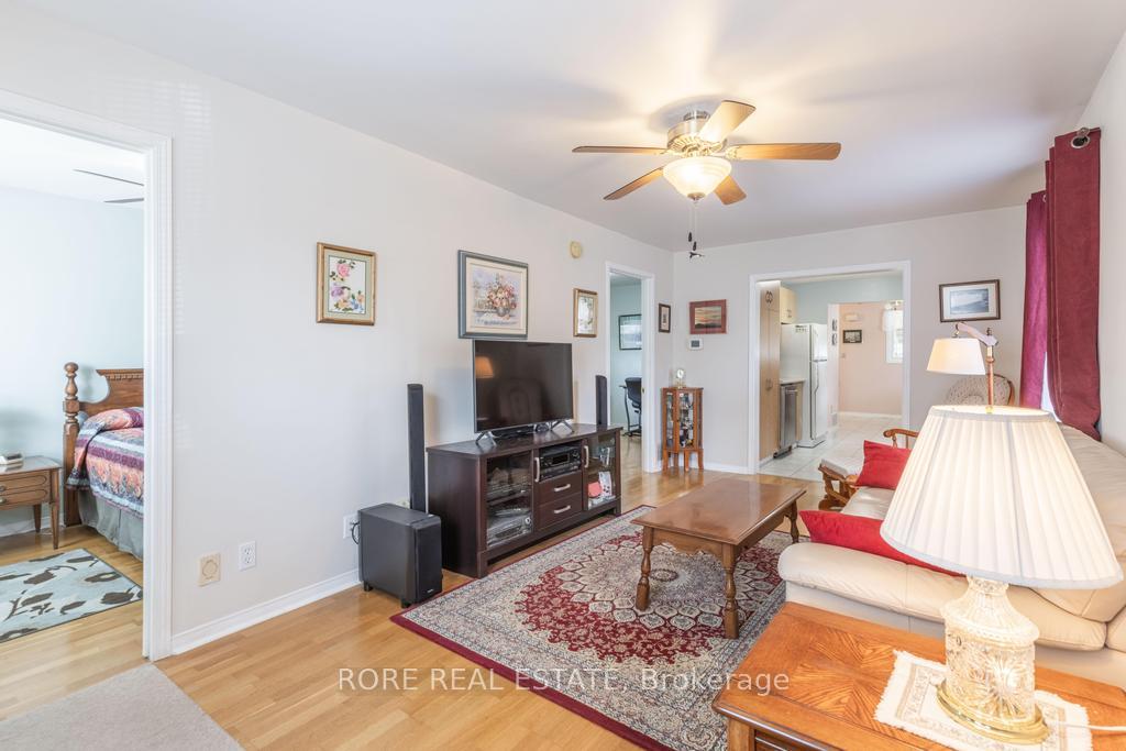 Photo 15 of 21 Erie Street, St. Catharines, E. Chester — HOMEH