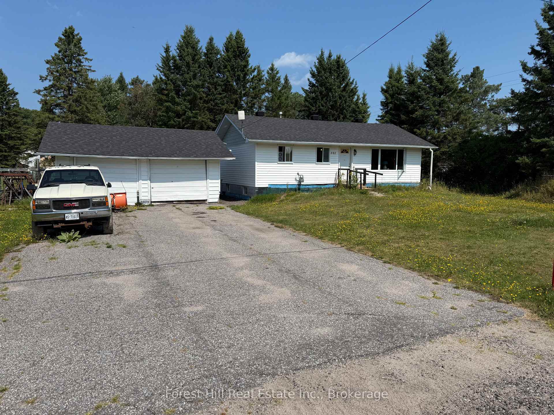 Photo 5 of 502 Sweezy Street W, Powassan, Trout Creek — HOMEH