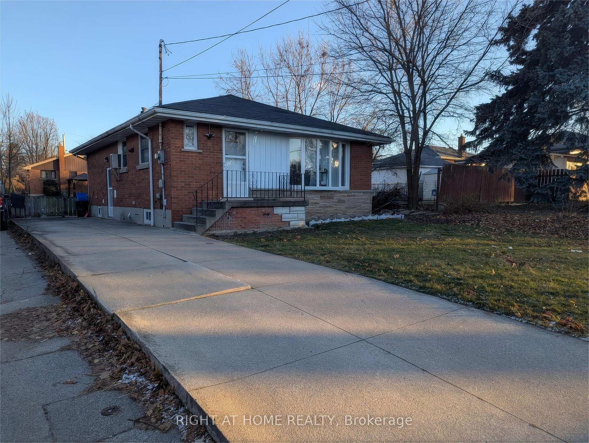 Photo 1 of 99 West 4th Street, Hamilton, Bonnington — HOMEH