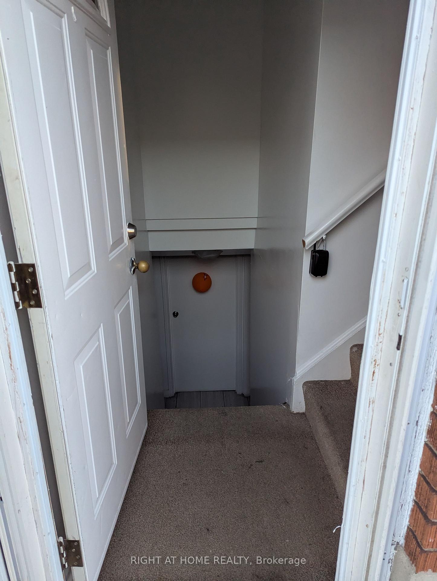 Photo 6 of 99 West 4th Street, Hamilton, Bonnington — HOMEH