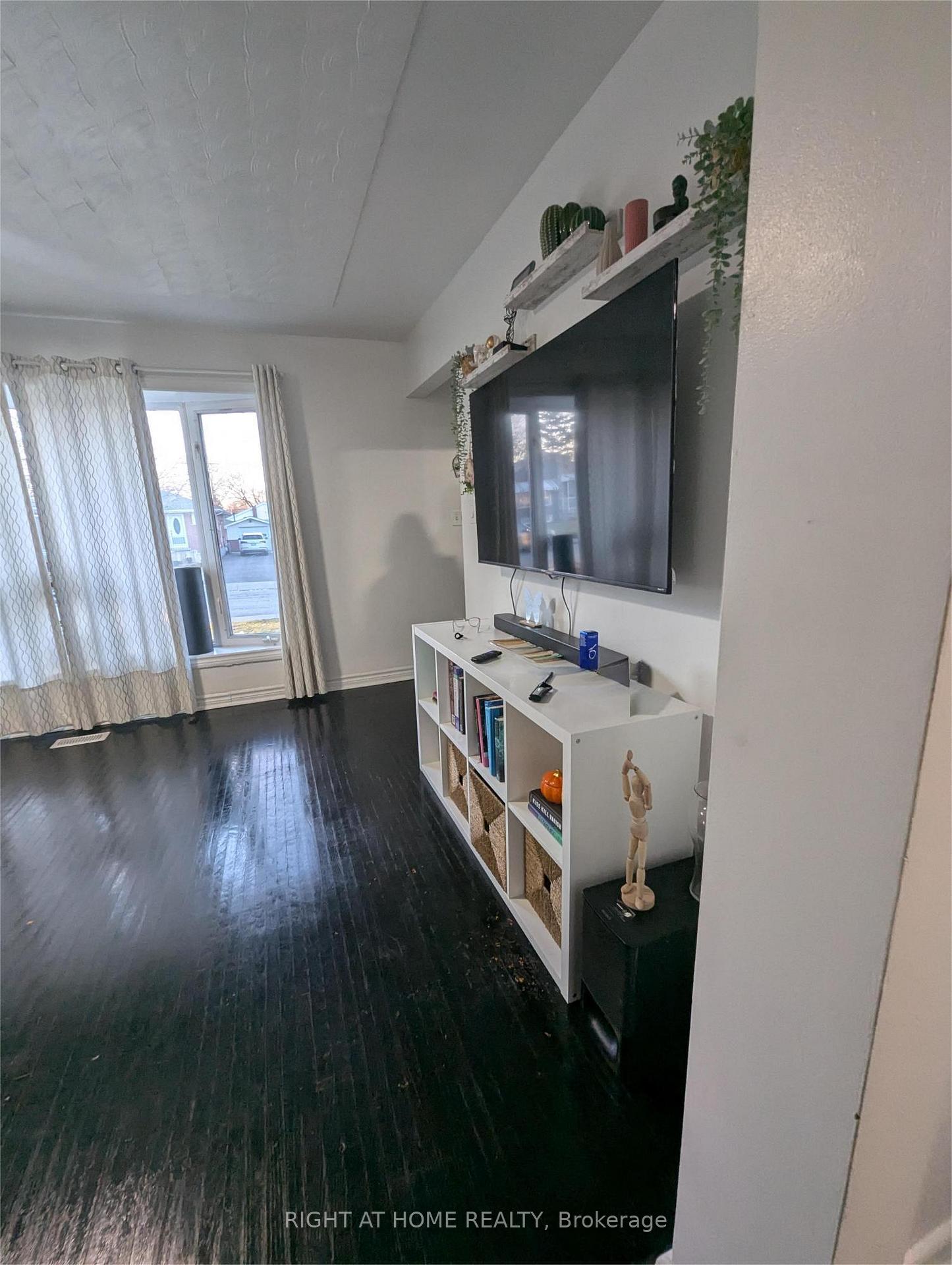 Photo 21 of 99 West 4th Street, Hamilton, Bonnington — HOMEH