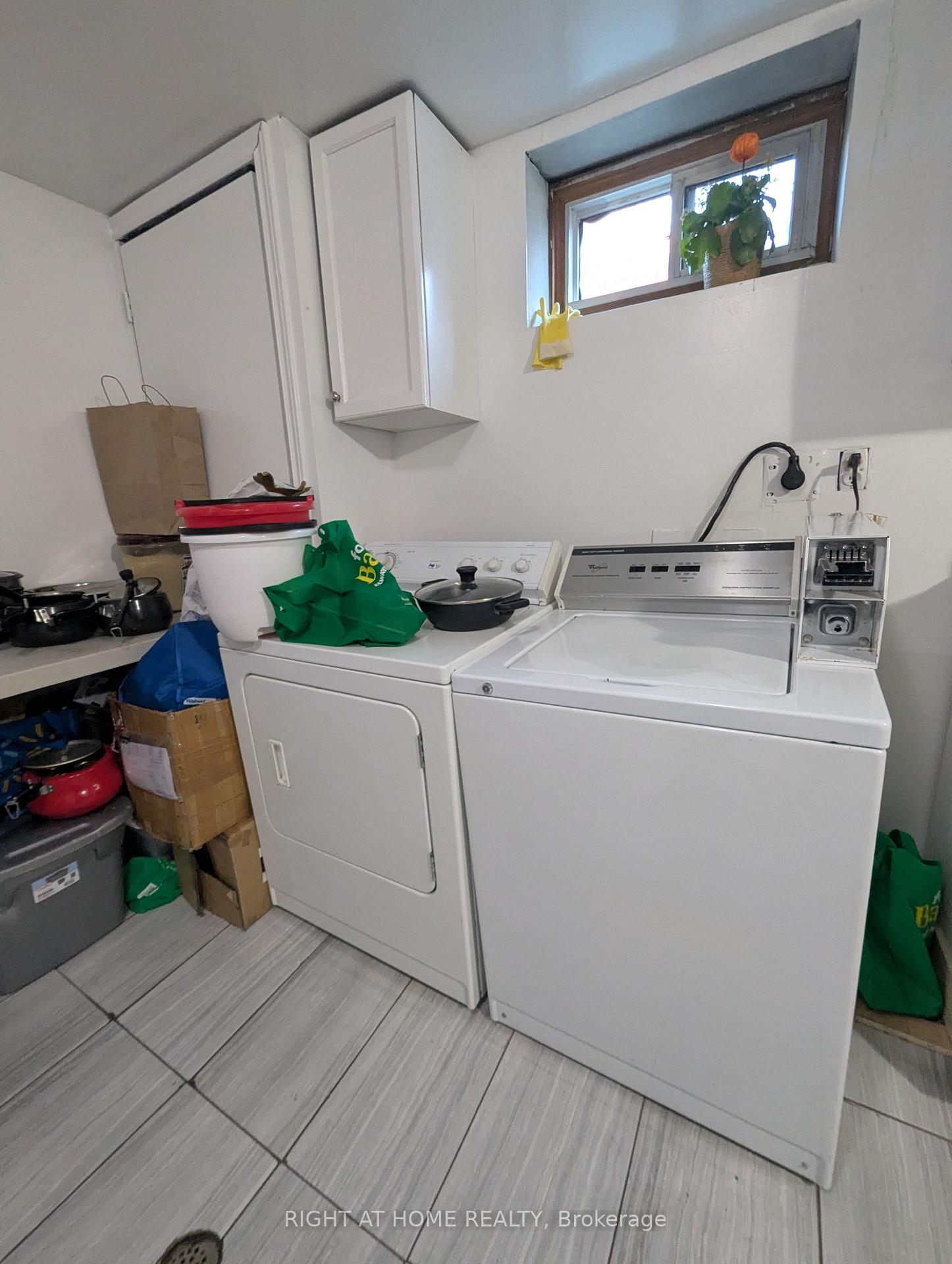 Photo 25 of 99 West 4th Street, Hamilton, Bonnington — HOMEH