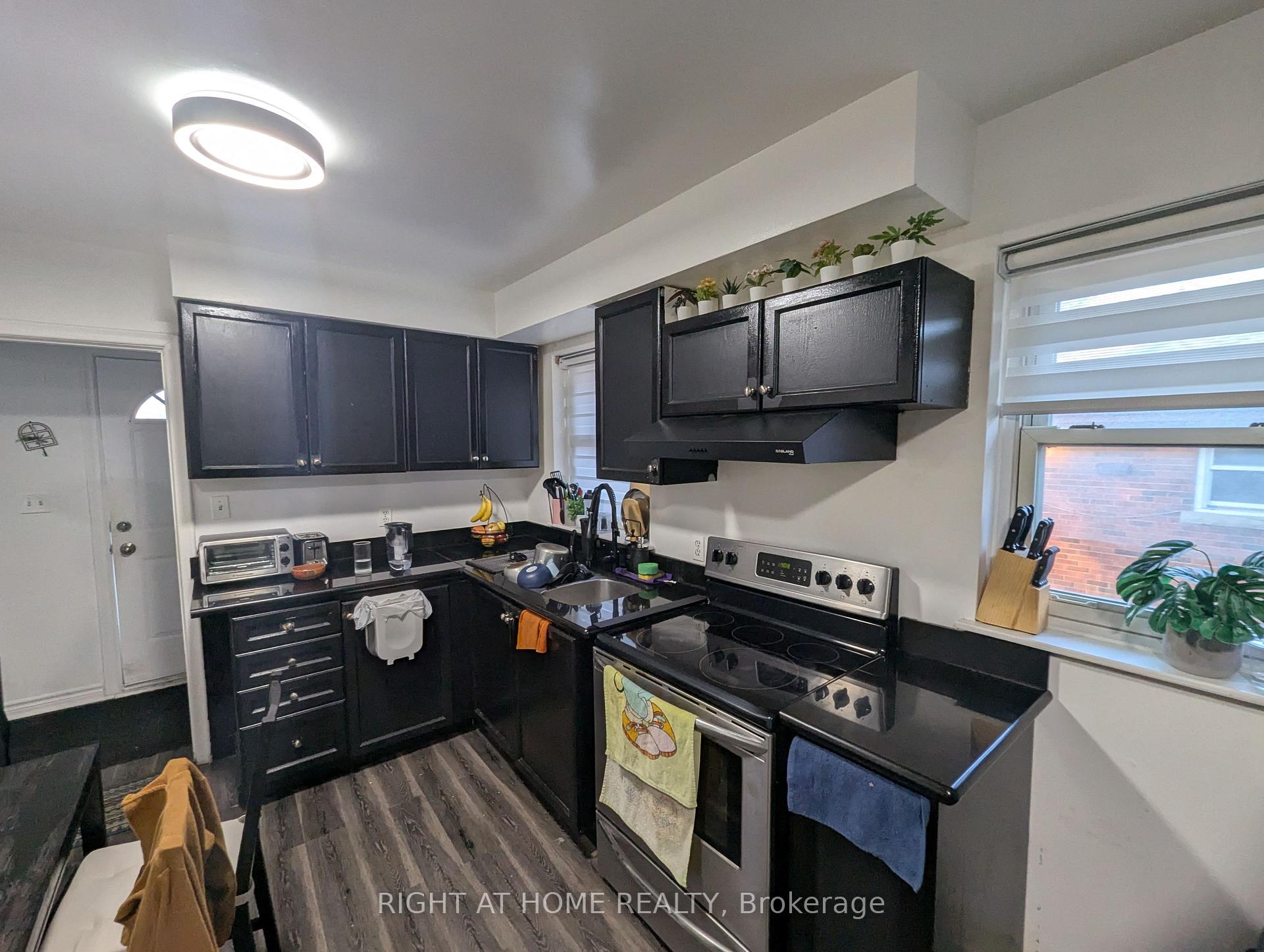 Photo 30 of 99 West 4th Street, Hamilton, Bonnington — HOMEH