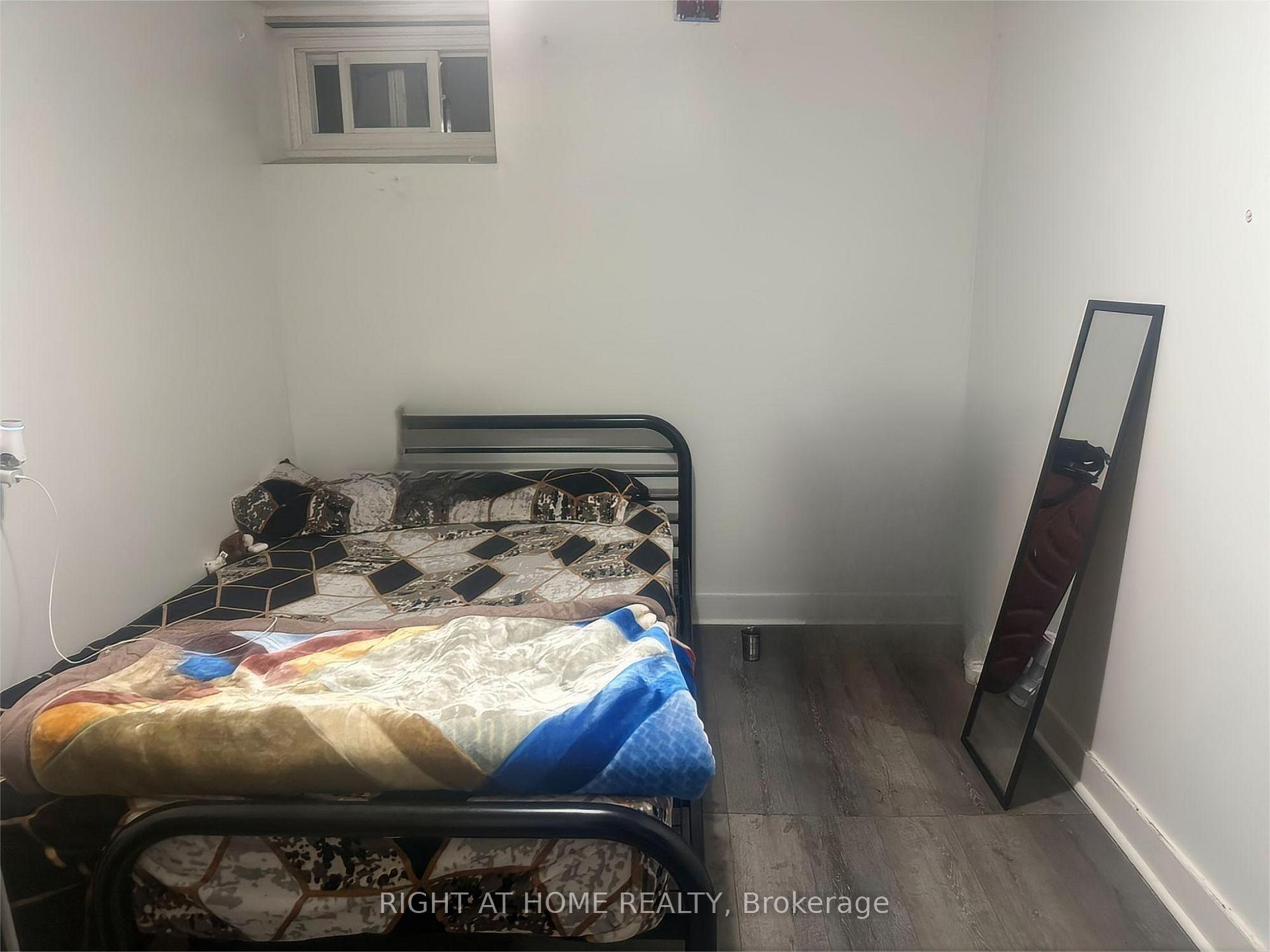 Photo 33 of 99 West 4th Street, Hamilton, Bonnington — HOMEH