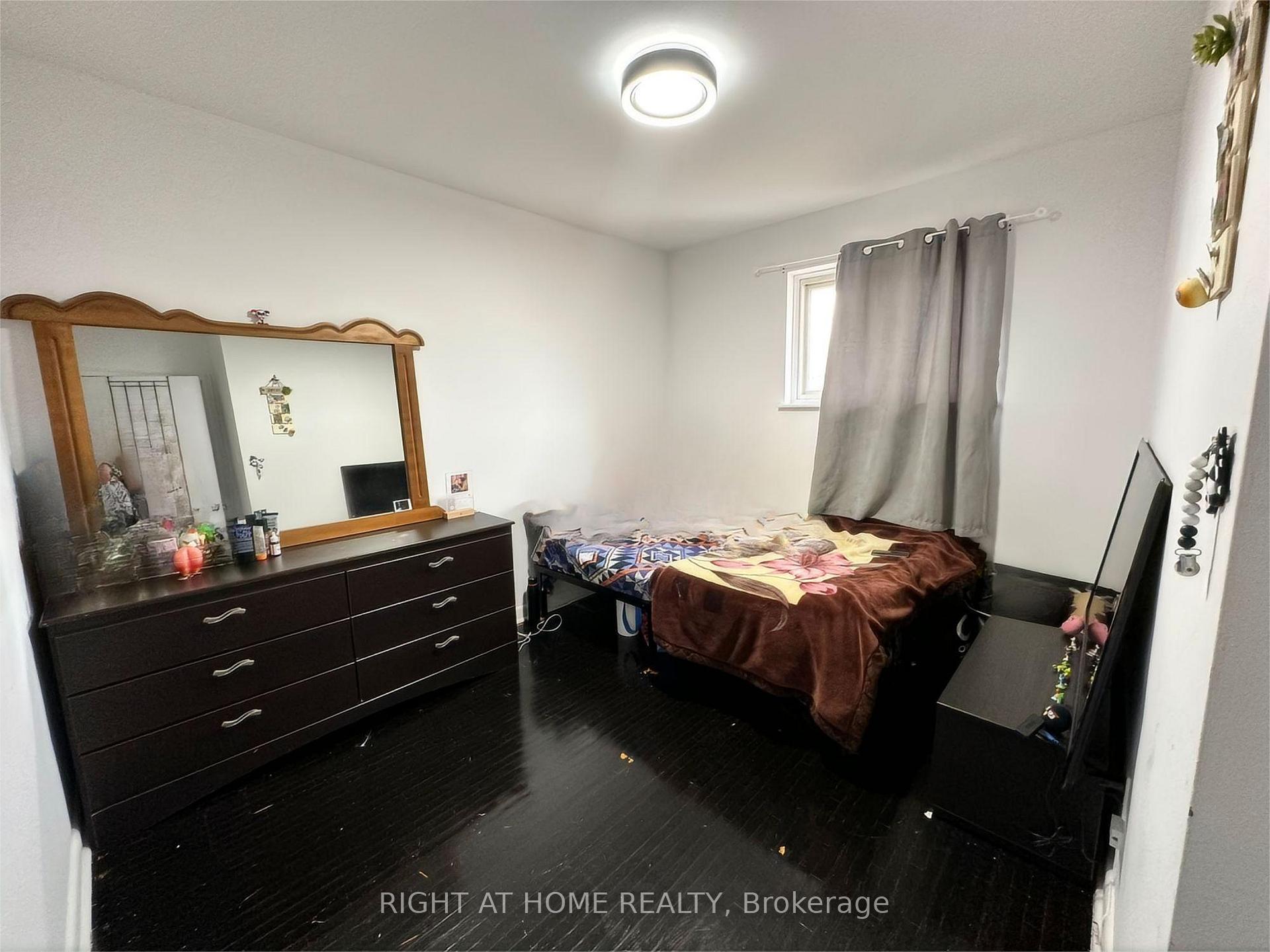 Photo 34 of 99 West 4th Street, Hamilton, Bonnington — HOMEH