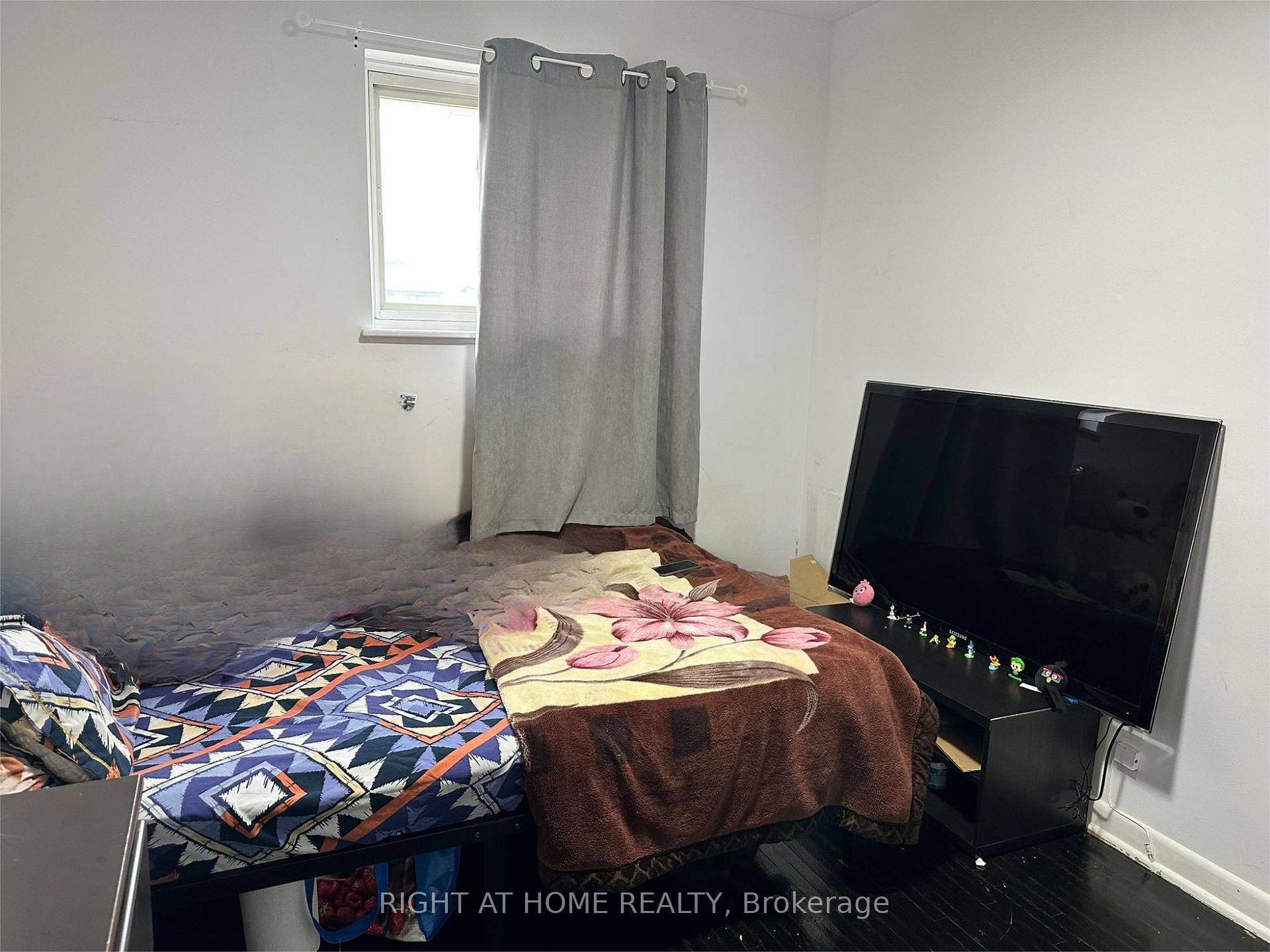 Photo 36 of 99 West 4th Street, Hamilton, Bonnington — HOMEH