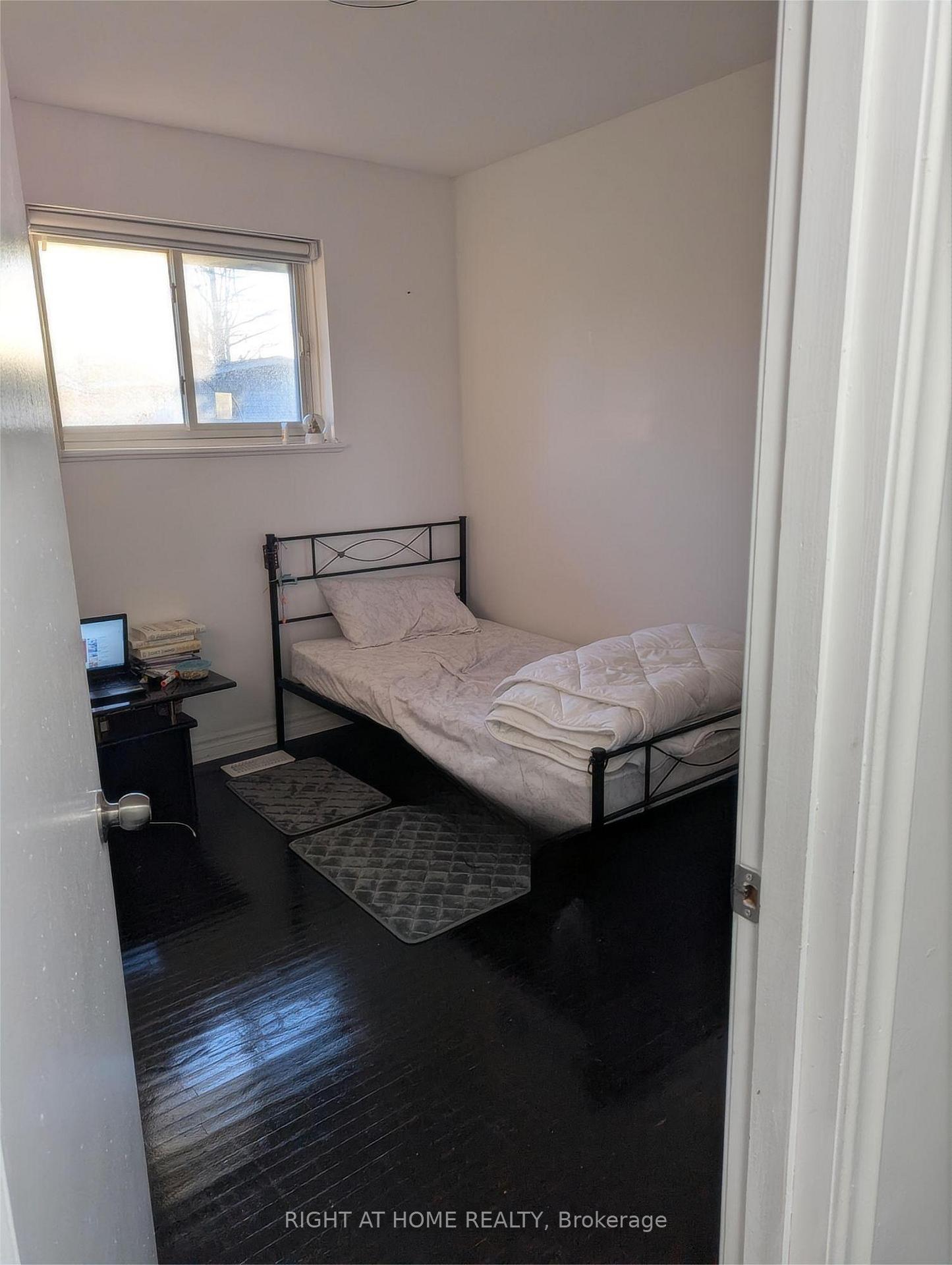 Photo 39 of 99 West 4th Street, Hamilton, Bonnington — HOMEH