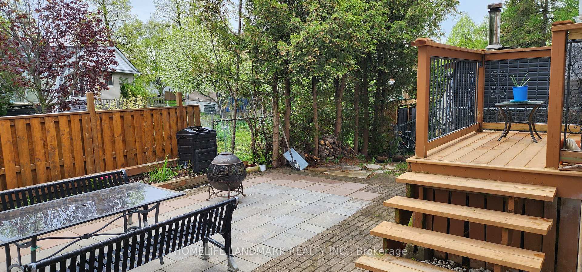 Photo 3 of 11 Andrea Road, Ajax, South East — HOMEH