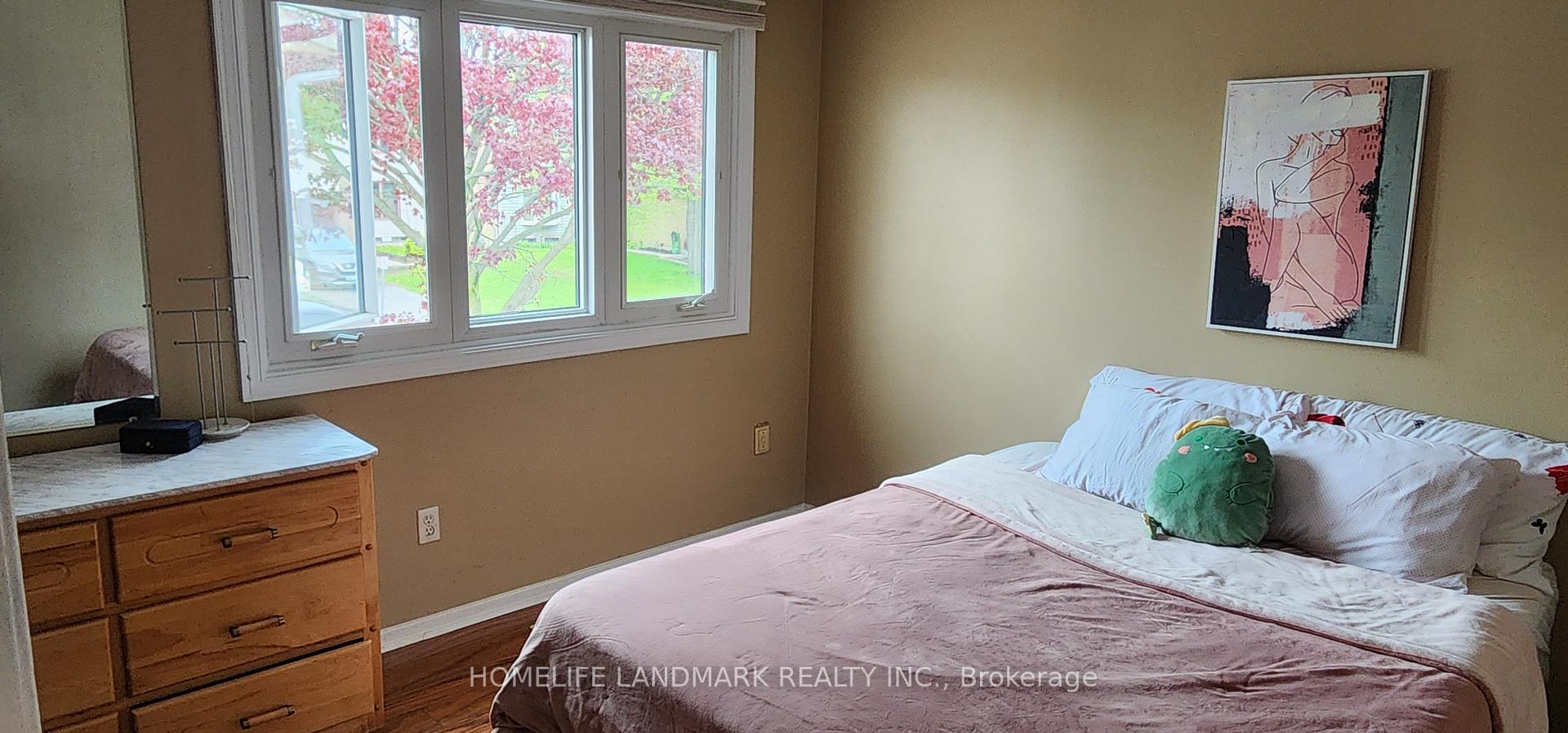 Photo 7 of 11 Andrea Road, Ajax, South East — HOMEH