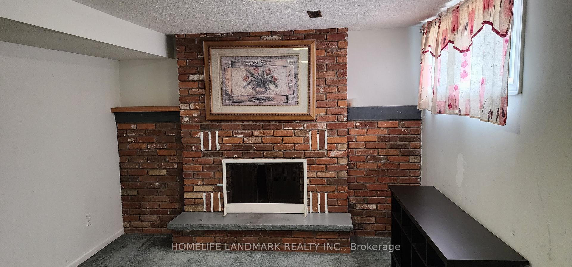 Photo 10 of 11 Andrea Road, Ajax, South East — HOMEH