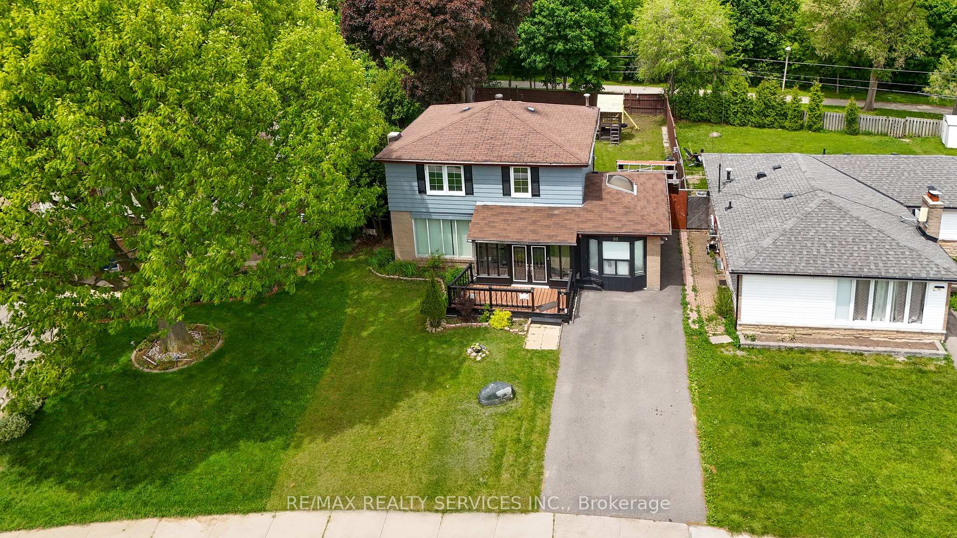 Photo 4 of 80 Brookland Drive, Brampton, Avondale — HOMEH