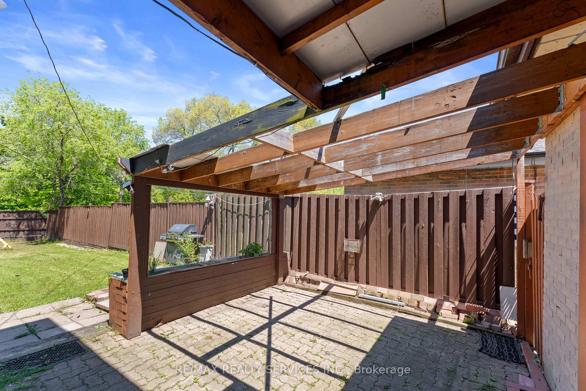 Photo 25 of 80 Brookland Drive, Brampton, Avondale — HOMEH