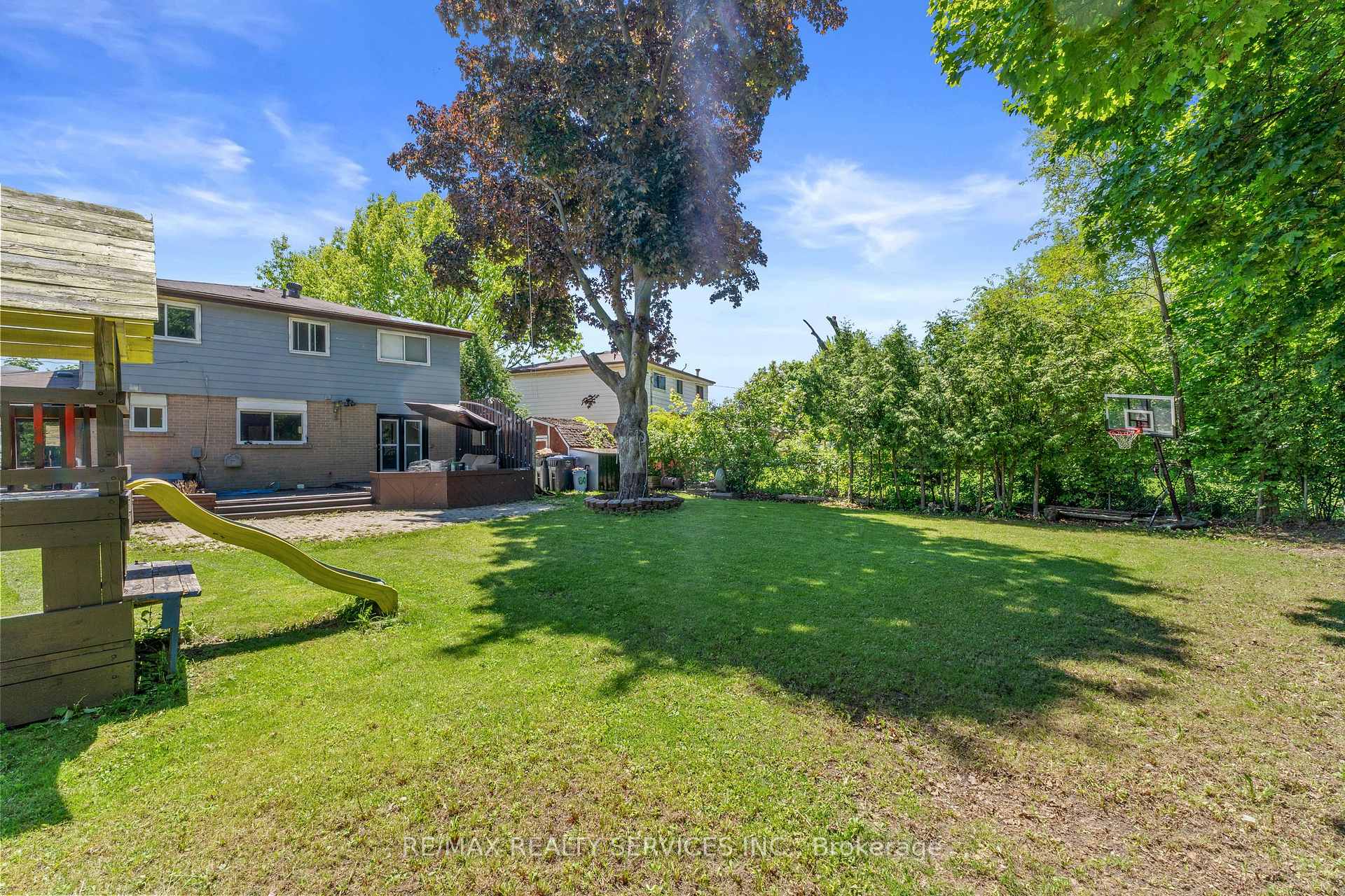 Photo 26 of 80 Brookland Drive, Brampton, Avondale — HOMEH