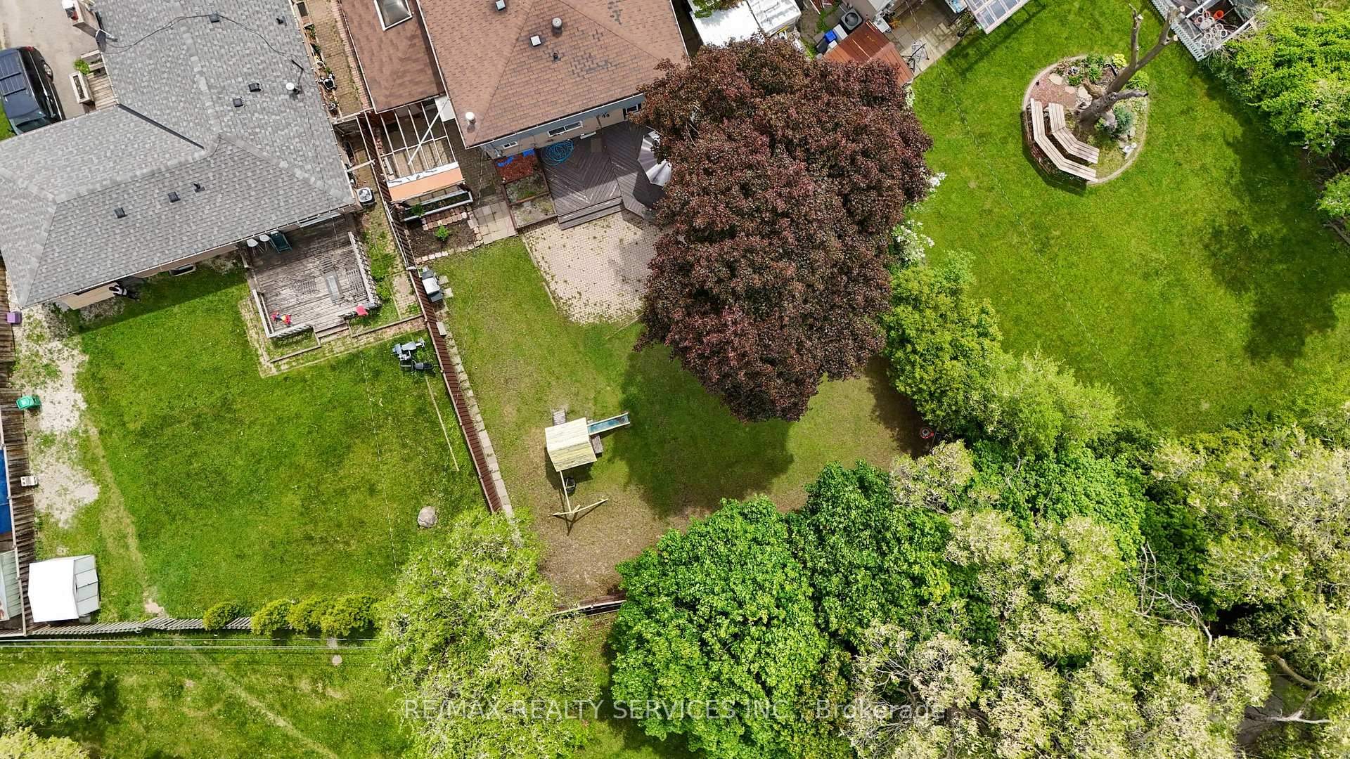 Photo 37 of 80 Brookland Drive, Brampton, Avondale — HOMEH