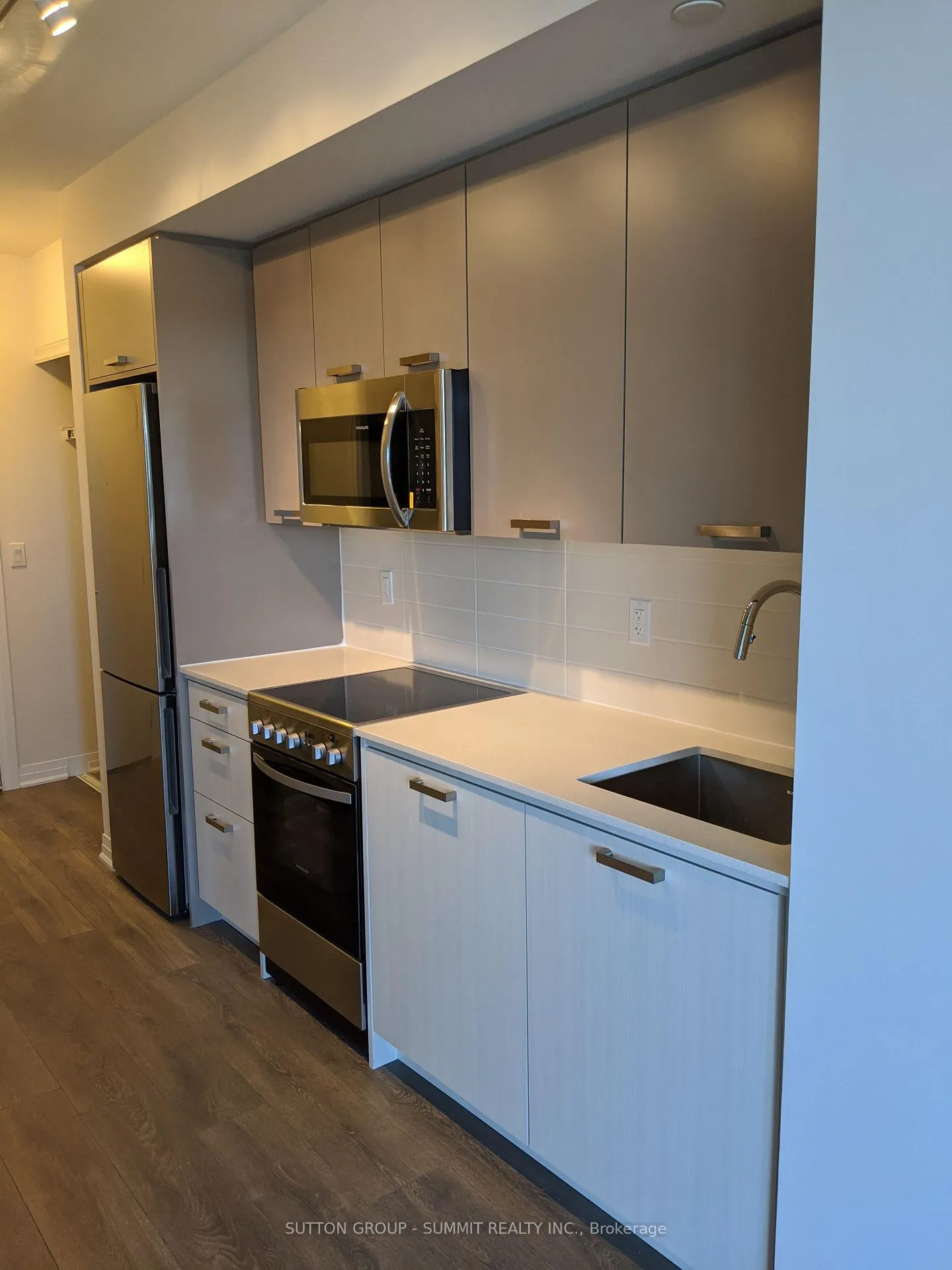 Photo 3 of Unit 519, 2301 Danforth Avenue, Toronto, East End-Danforth — HOMEH
