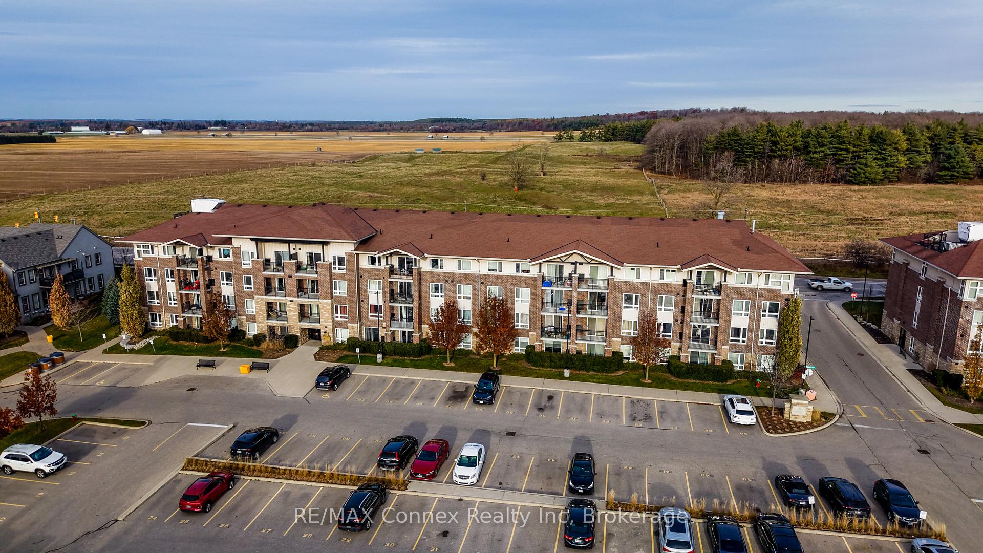 Front of Unit 208, 67 Kingsbury Square