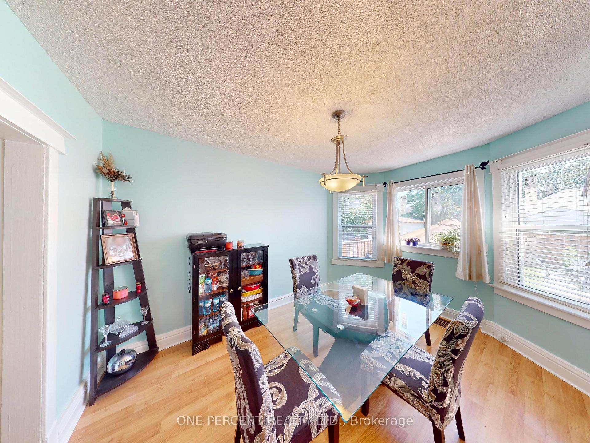 Photo 5 of 34 Berryman Avenue, St. Catharines, E. Chester — HOMEH
