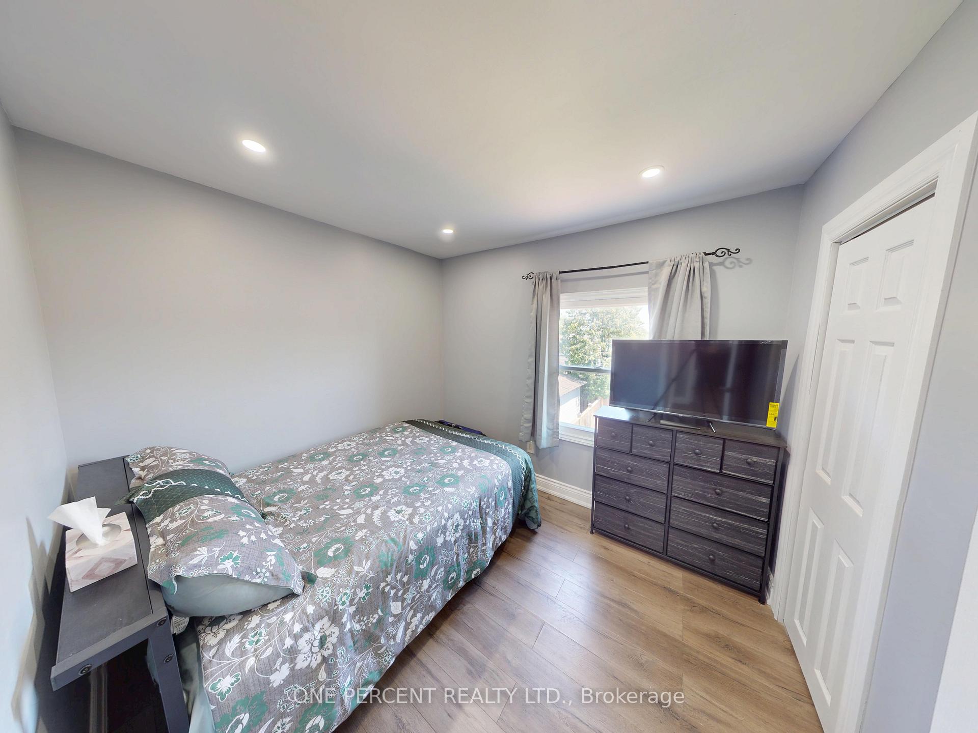 Photo 16 of 34 Berryman Avenue, St. Catharines, E. Chester — HOMEH