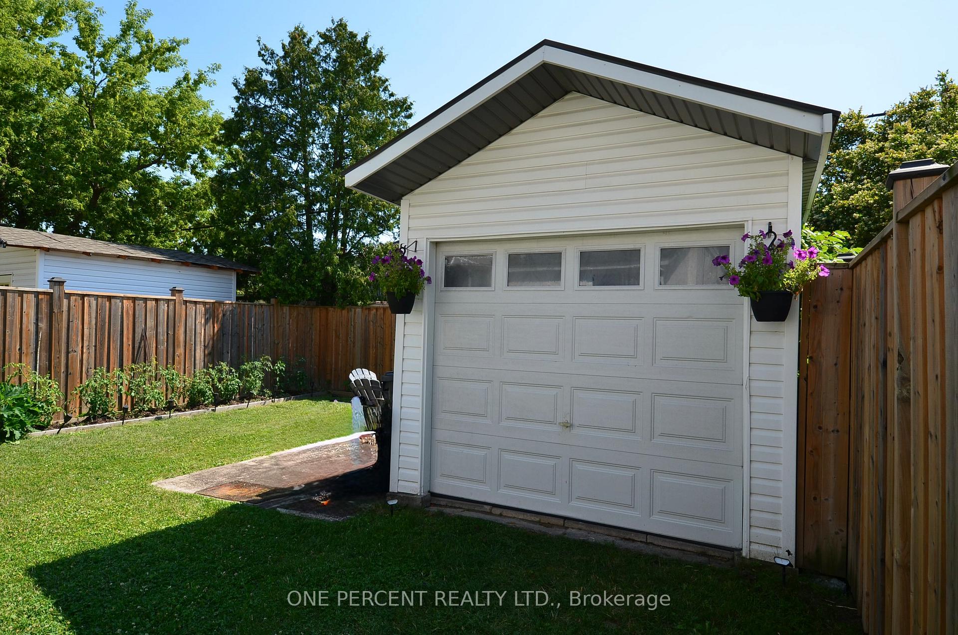Photo 23 of 34 Berryman Avenue, St. Catharines, E. Chester — HOMEH