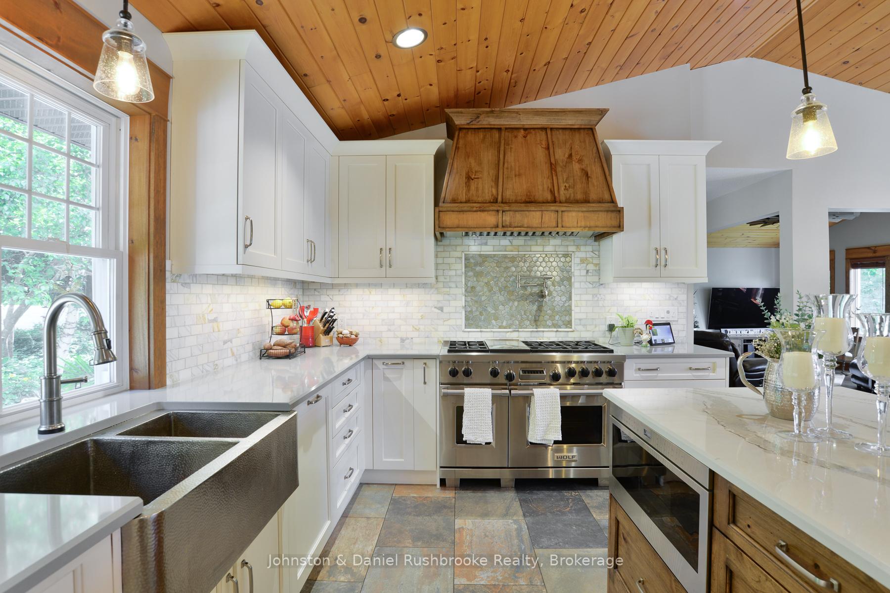 Photo 8 of 38 Armstrong Lane, Kearney — HOMEH