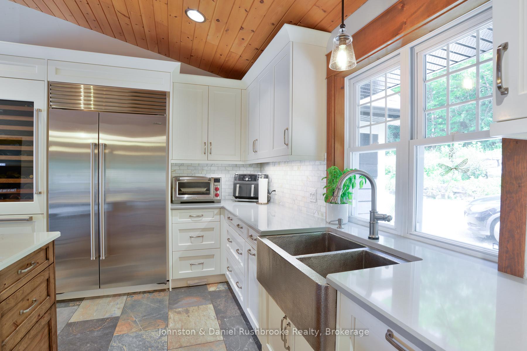 Photo 9 of 38 Armstrong Lane, Kearney — HOMEH
