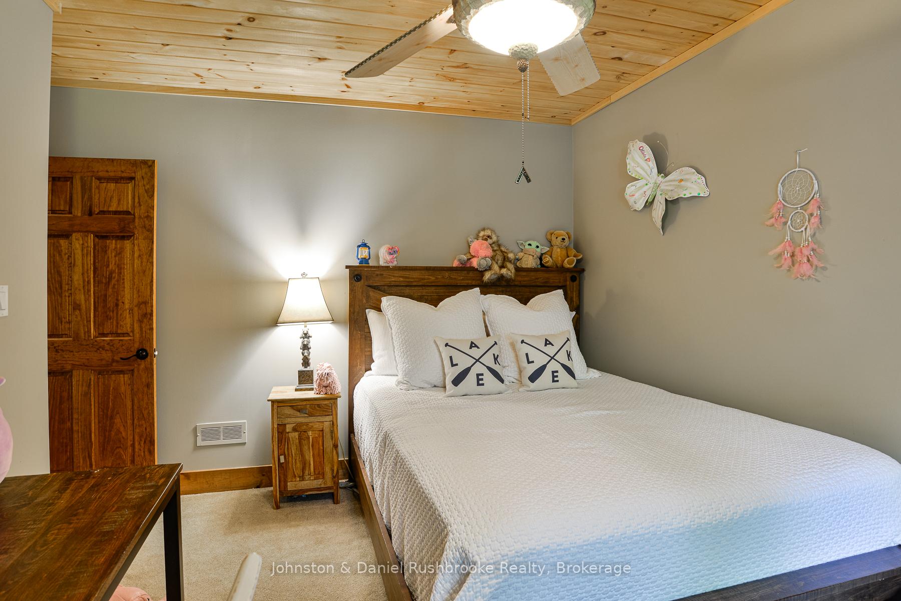 Photo 21 of 38 Armstrong Lane, Kearney — HOMEH