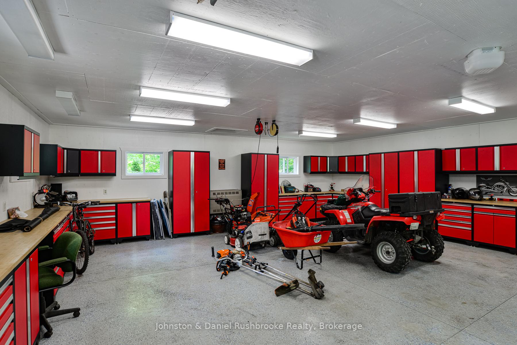 Photo 41 of 38 Armstrong Lane, Kearney — HOMEH