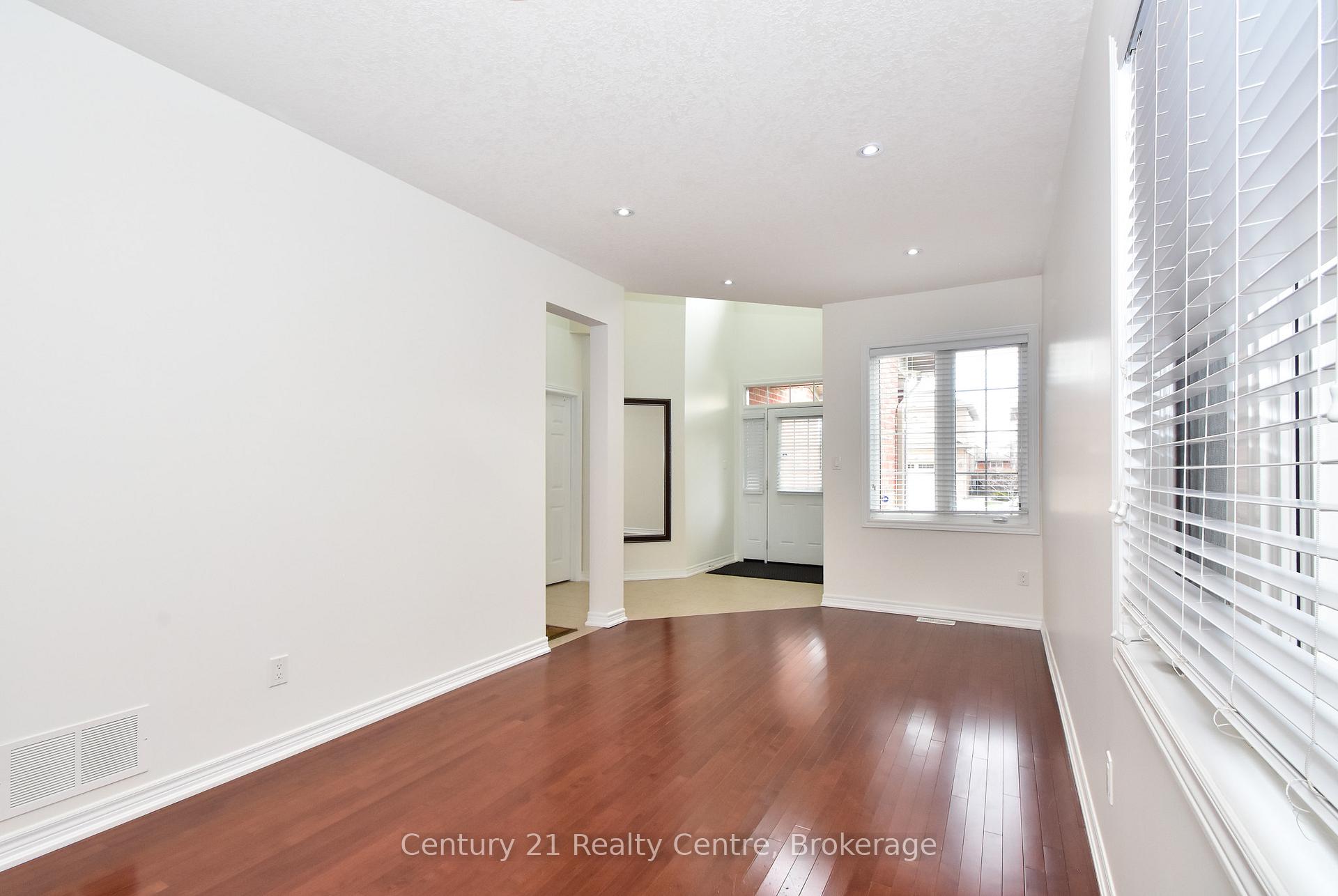 Photo 5 of 133 Eaglewood Drive, Hamilton, Eleanor — HOMEH