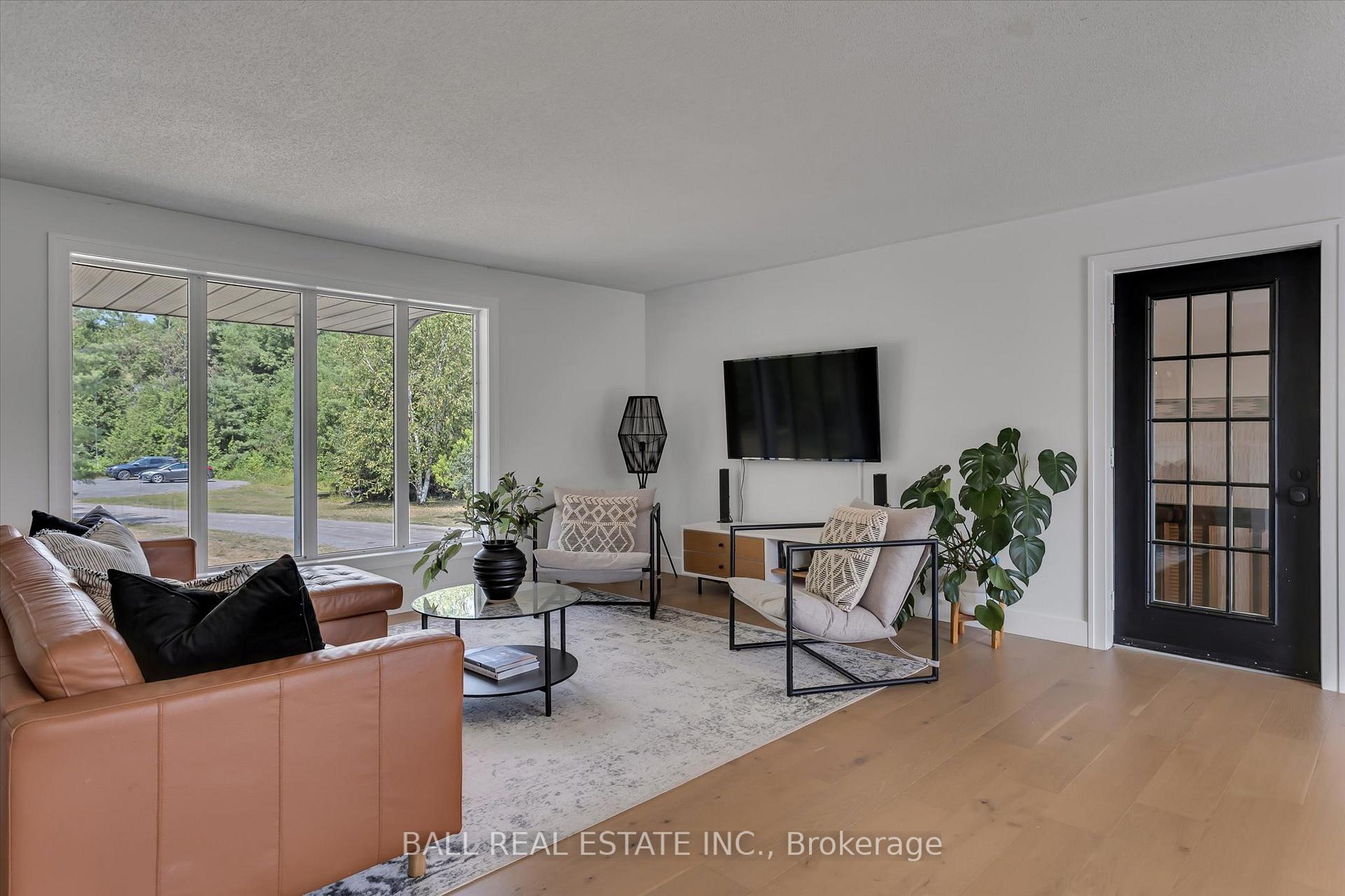 Photo 3 of 233 Lonsberry Lane, Douro-Dummer — HOMEH