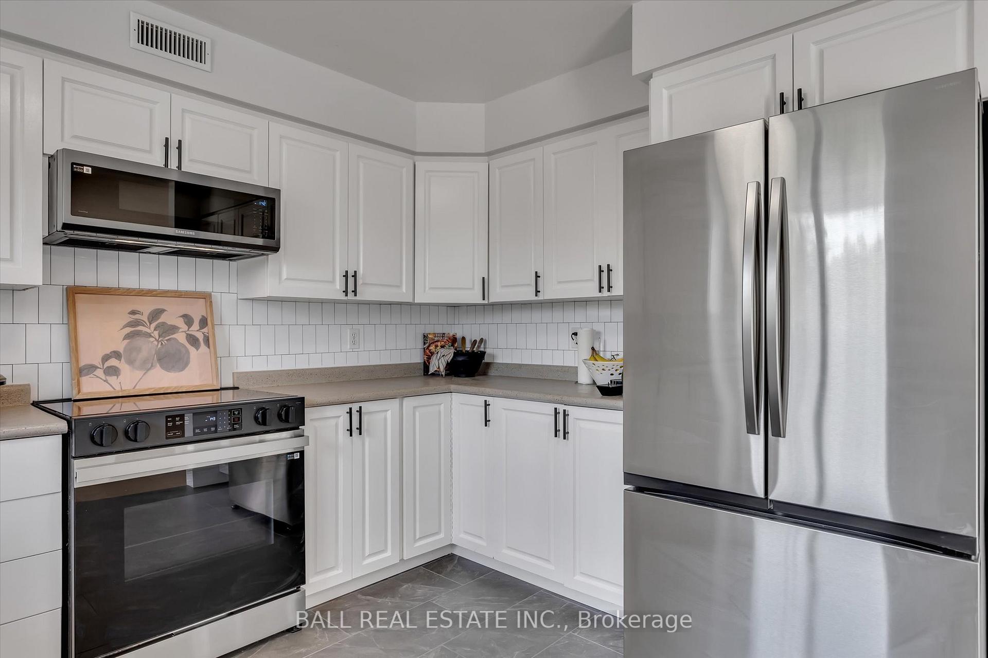 Photo 9 of 233 Lonsberry Lane, Douro-Dummer — HOMEH
