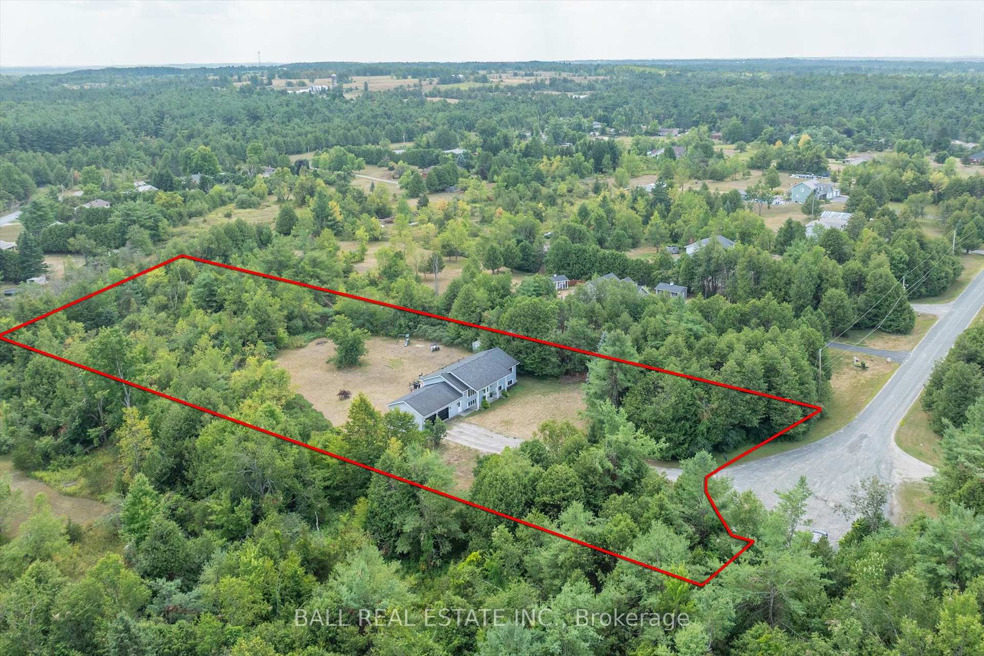 Photo 35 of 233 Lonsberry Lane, Douro-Dummer — HOMEH