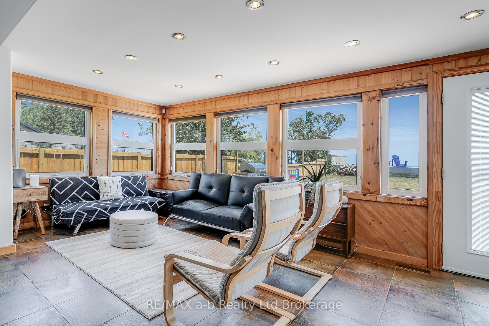 Photo 6 of 51 Marentette Beach Road, Leamington — HOMEH