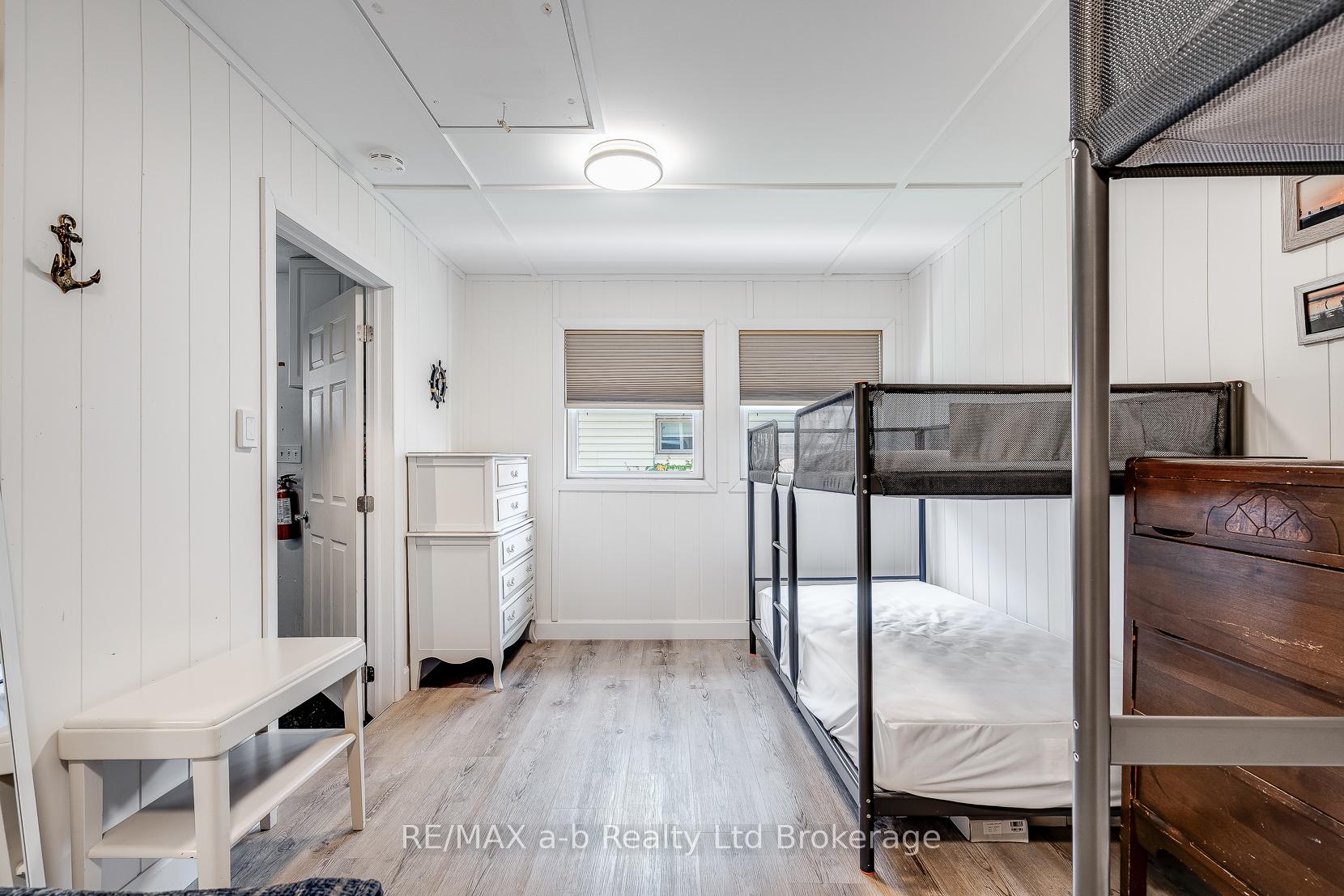 Photo 25 of 51 Marentette Beach Road, Leamington — HOMEH