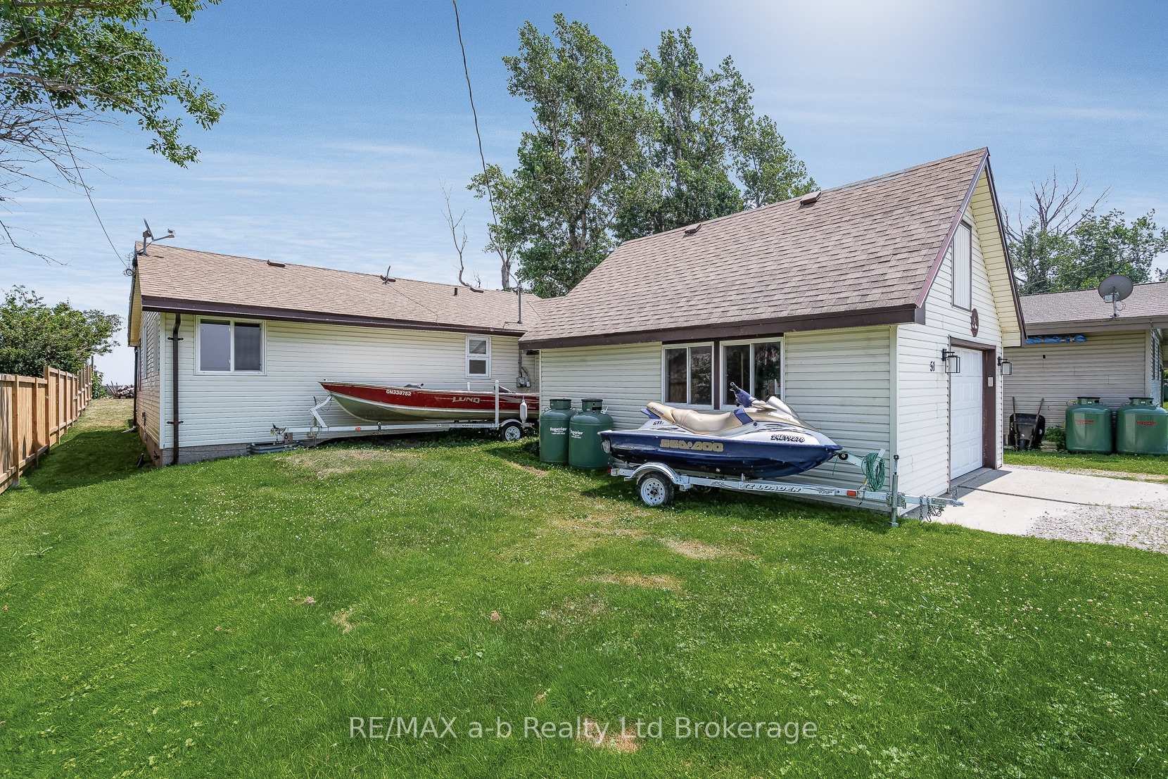Photo 26 of 51 Marentette Beach Road, Leamington — HOMEH