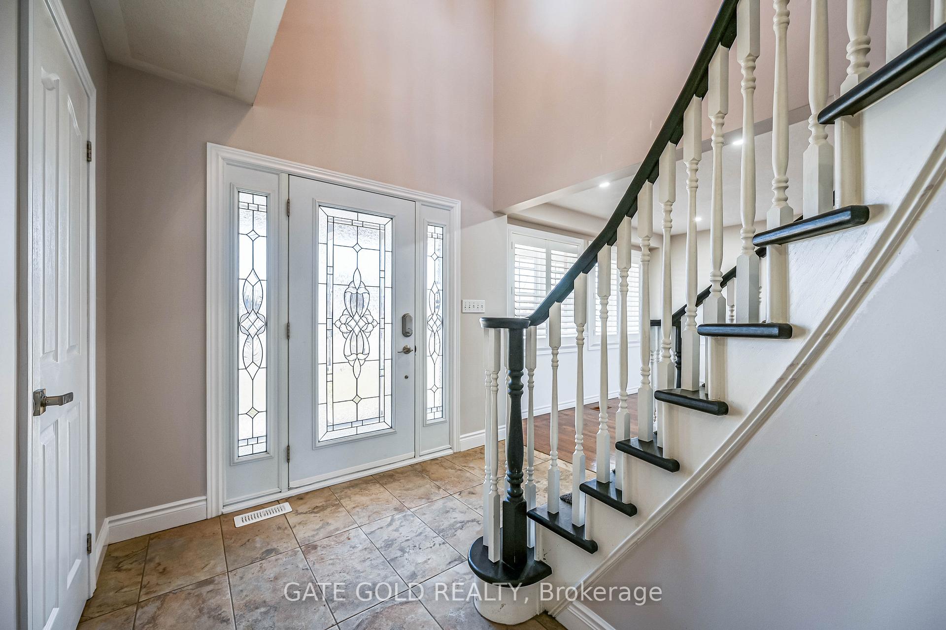 Photo 3 of 228 Highland Road W, Hamilton, Stoney Creek — HOMEH