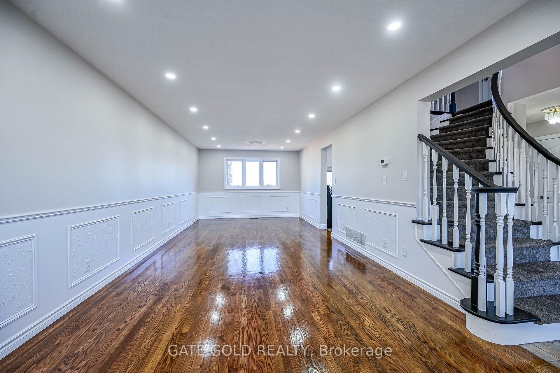 Photo 5 of 228 Highland Road W, Hamilton, Stoney Creek — HOMEH