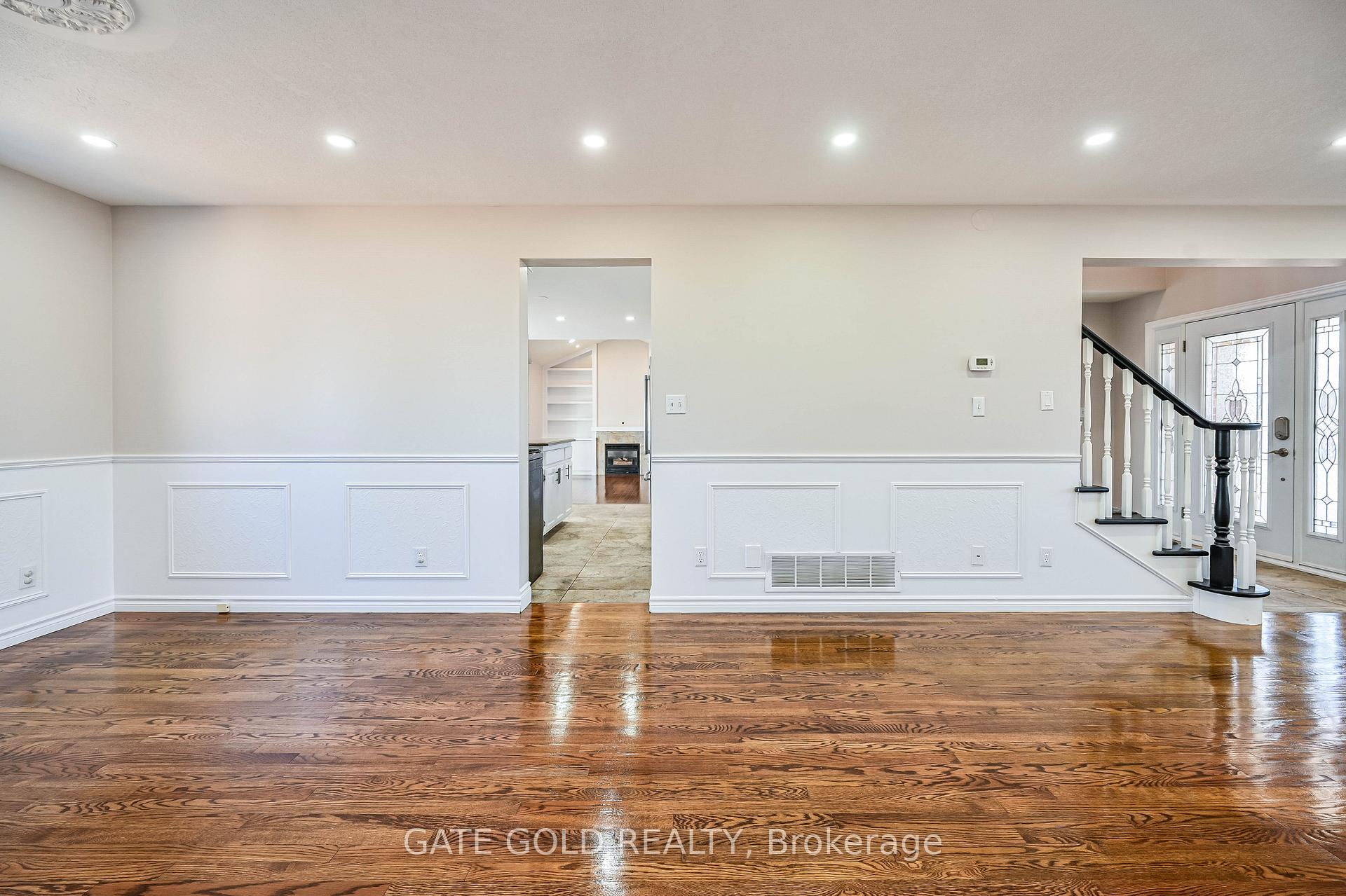 Photo 6 of 228 Highland Road W, Hamilton, Stoney Creek — HOMEH