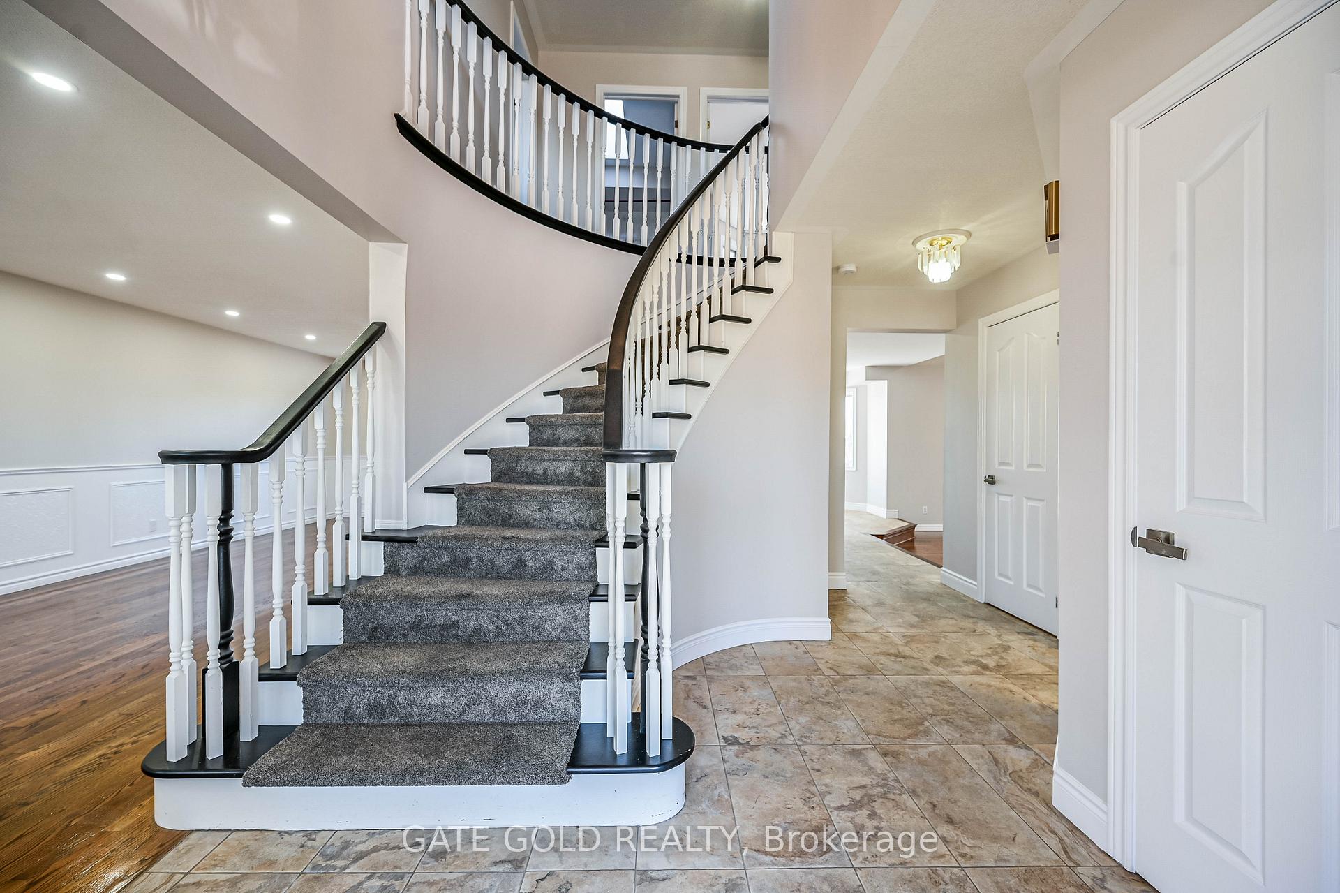 Photo 15 of 228 Highland Road W, Hamilton, Stoney Creek — HOMEH