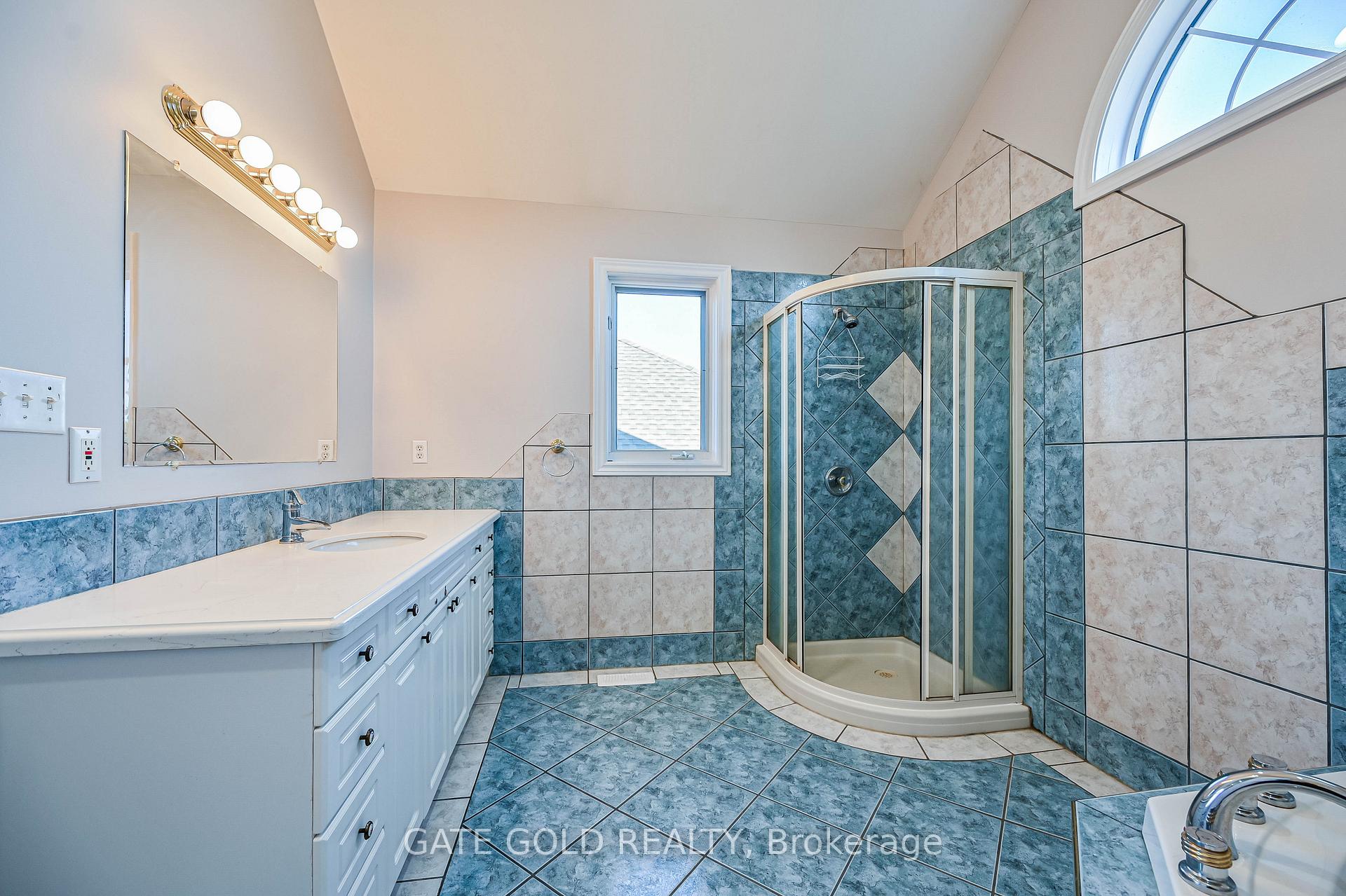 Photo 20 of 228 Highland Road W, Hamilton, Stoney Creek — HOMEH