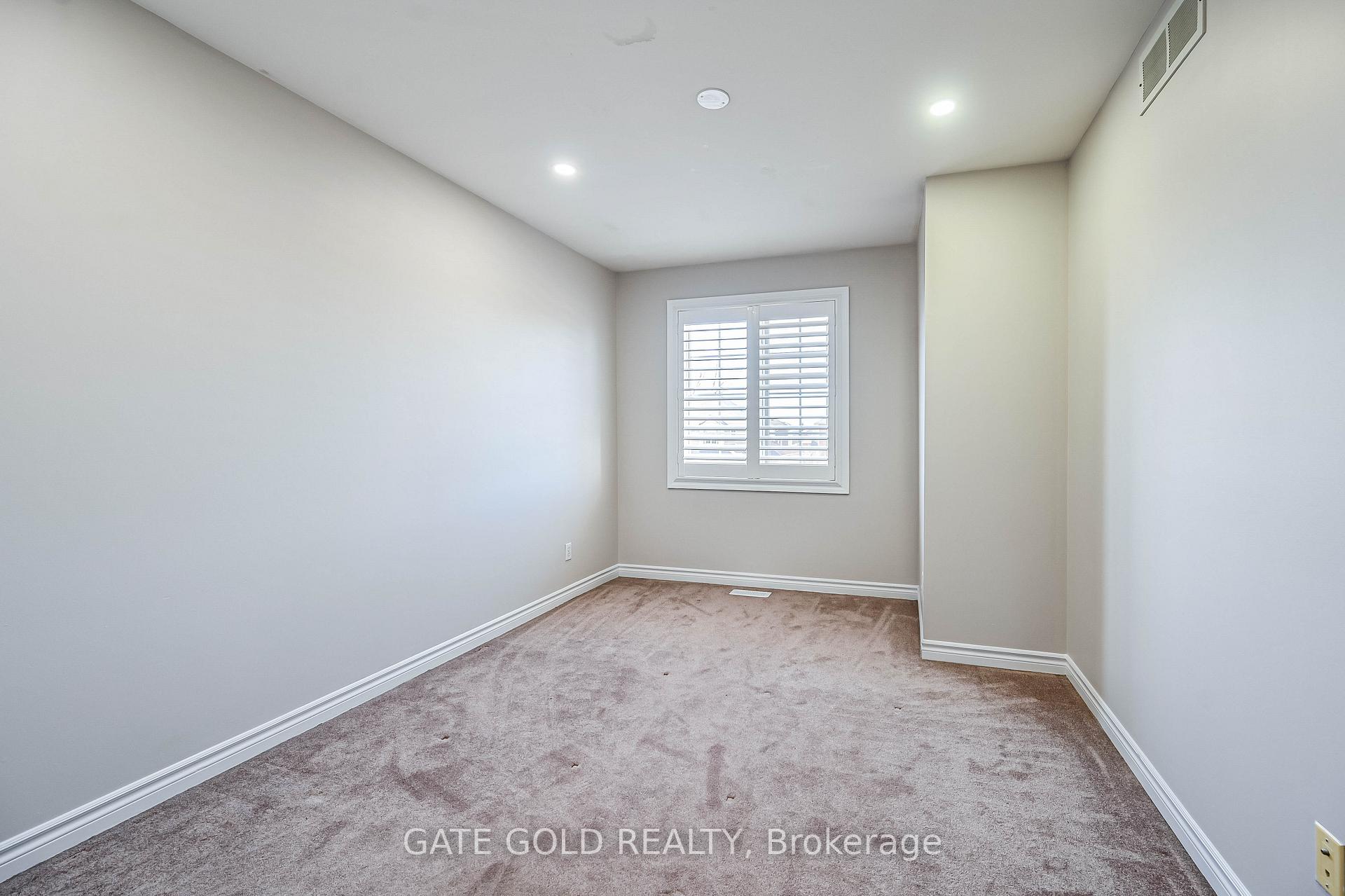 Photo 22 of 228 Highland Road W, Hamilton, Stoney Creek — HOMEH