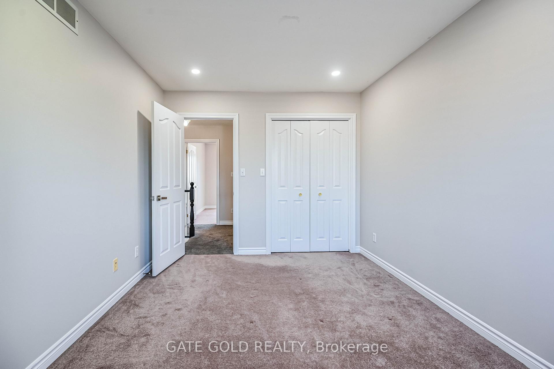 Photo 23 of 228 Highland Road W, Hamilton, Stoney Creek — HOMEH
