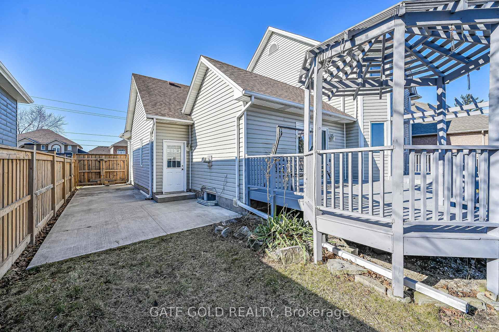 Photo 32 of 228 Highland Road W, Hamilton, Stoney Creek — HOMEH