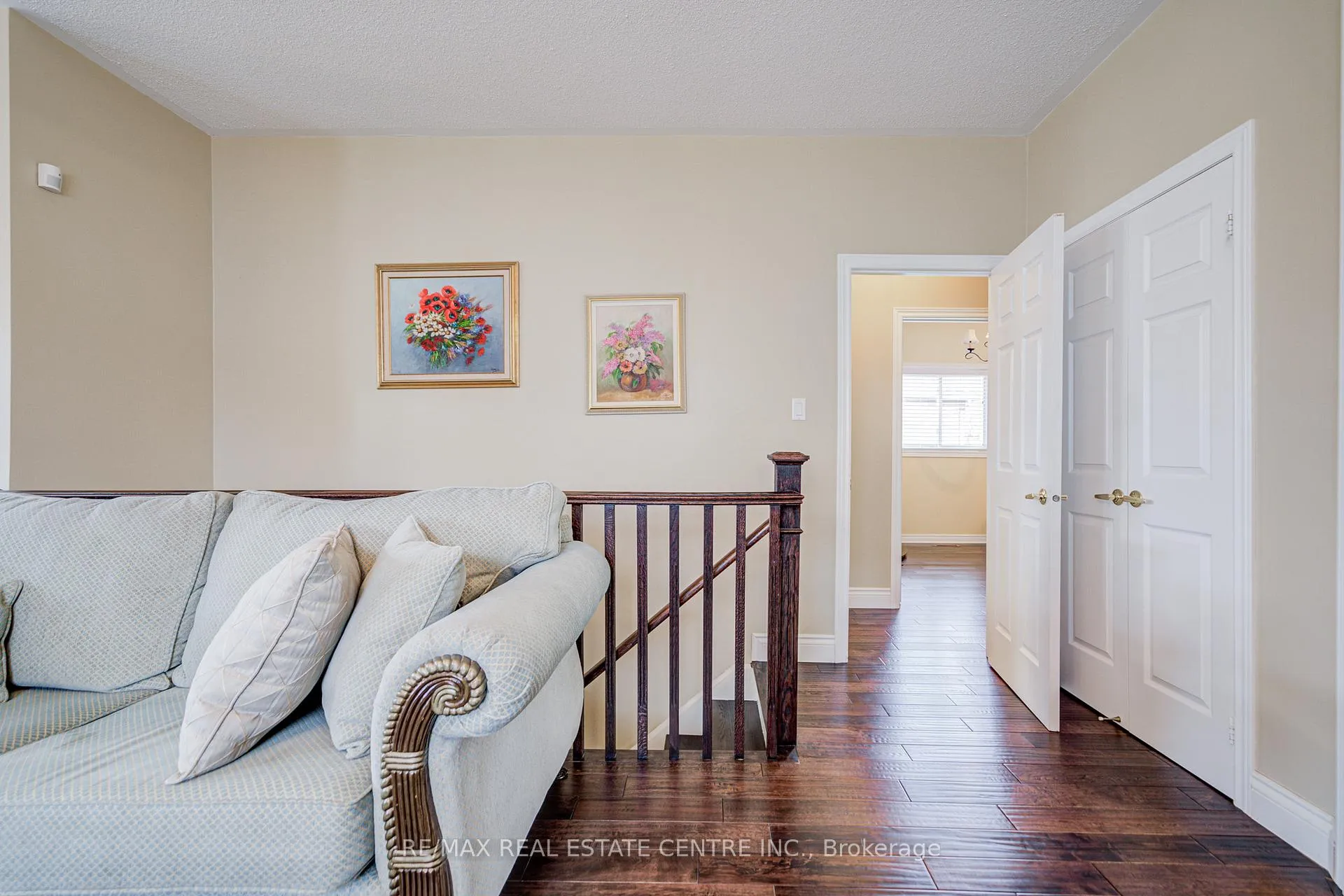 Photo 9 of 7 Carmichael Court, Caledon, Bolton West — HOMEH