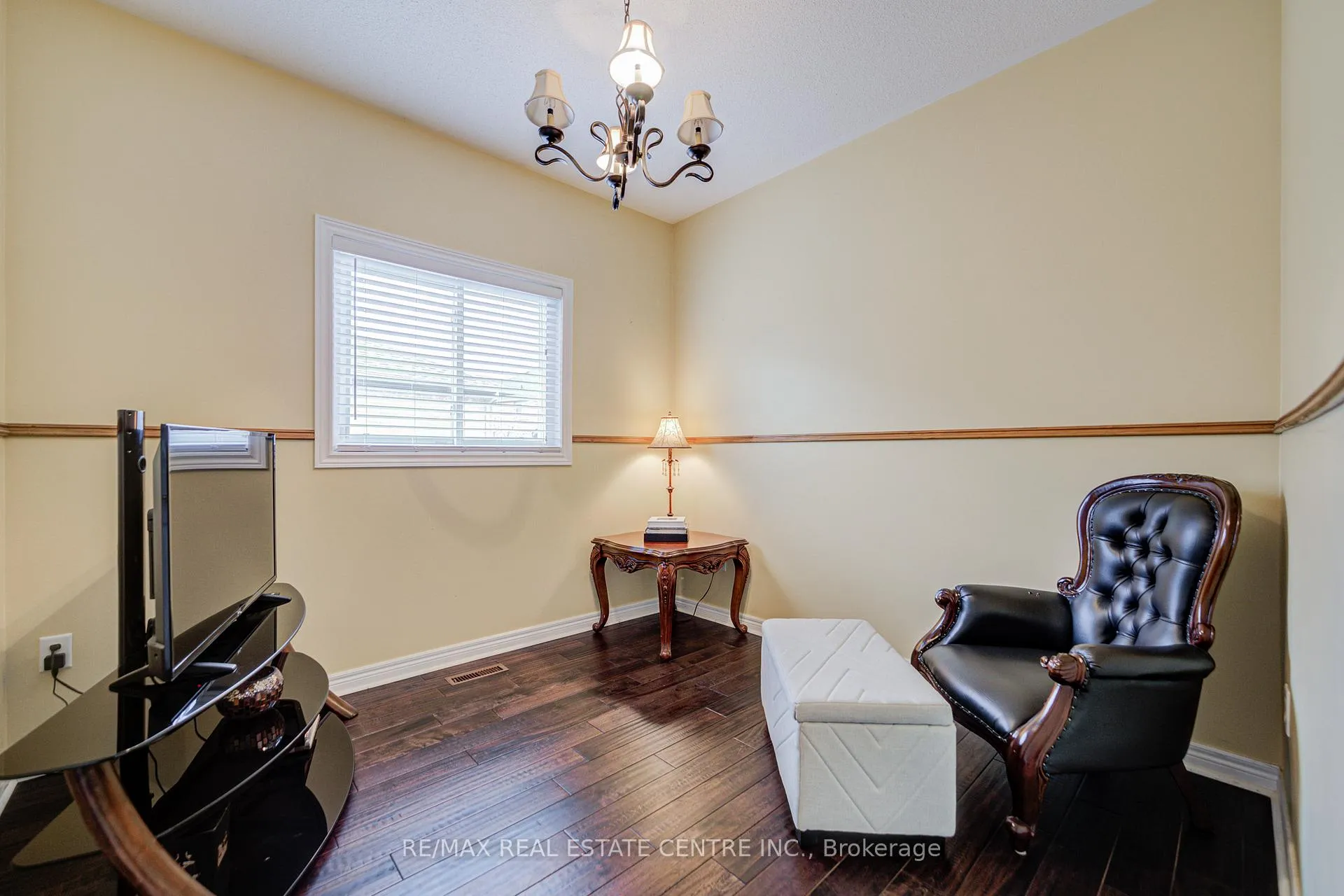 Photo 19 of 7 Carmichael Court, Caledon, Bolton West — HOMEH