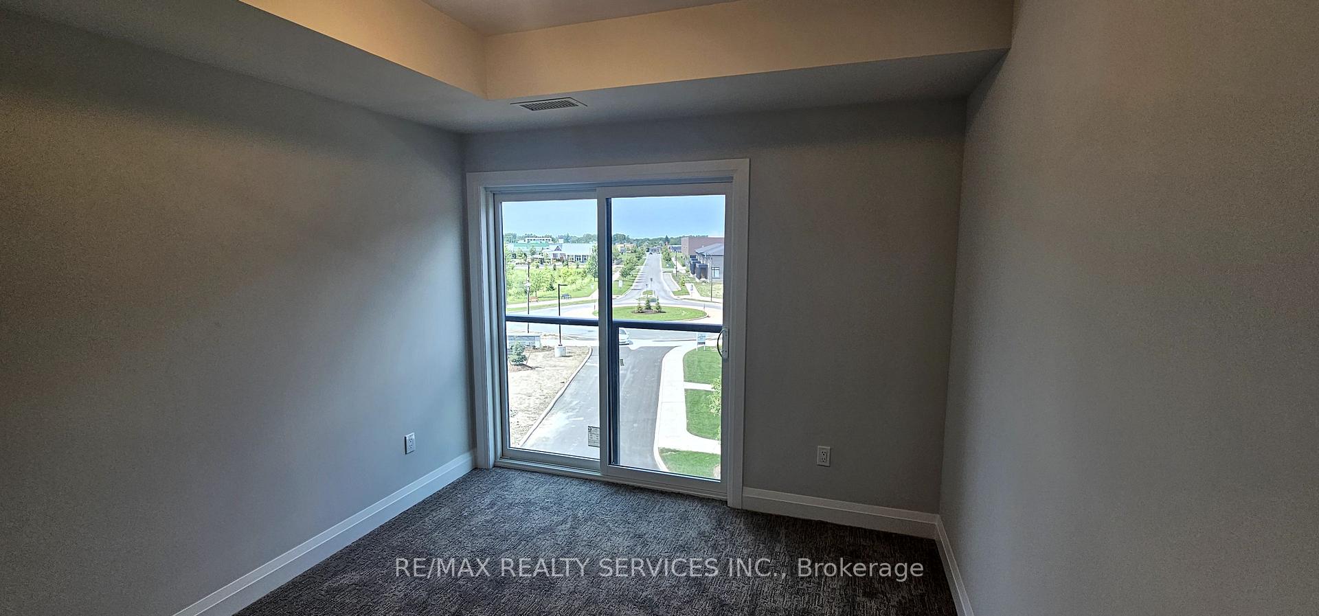 Photo 3 of Unit 300, 118 Summersides Boulevard, Pelham, Fonthill — HOMEH