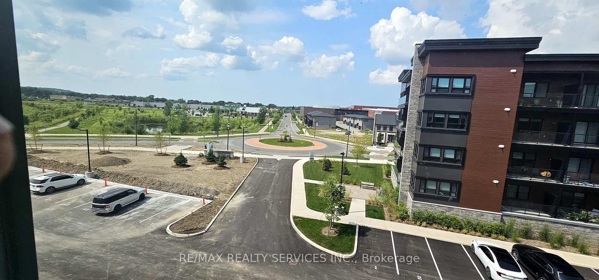 Photo 4 of Unit 300, 118 Summersides Boulevard, Pelham, Fonthill — HOMEH