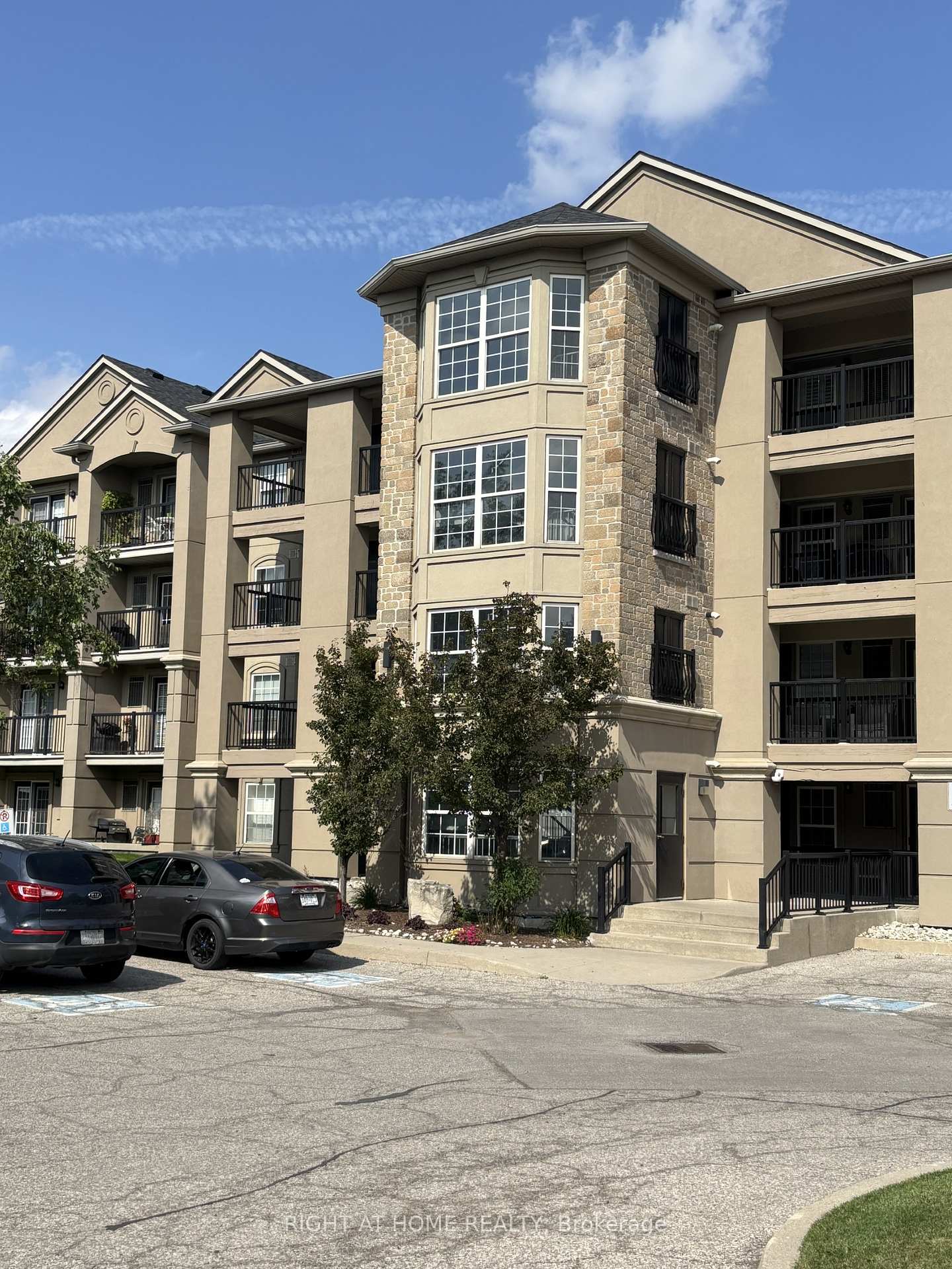 Front of Unit 311, 1479 Maple Avenue