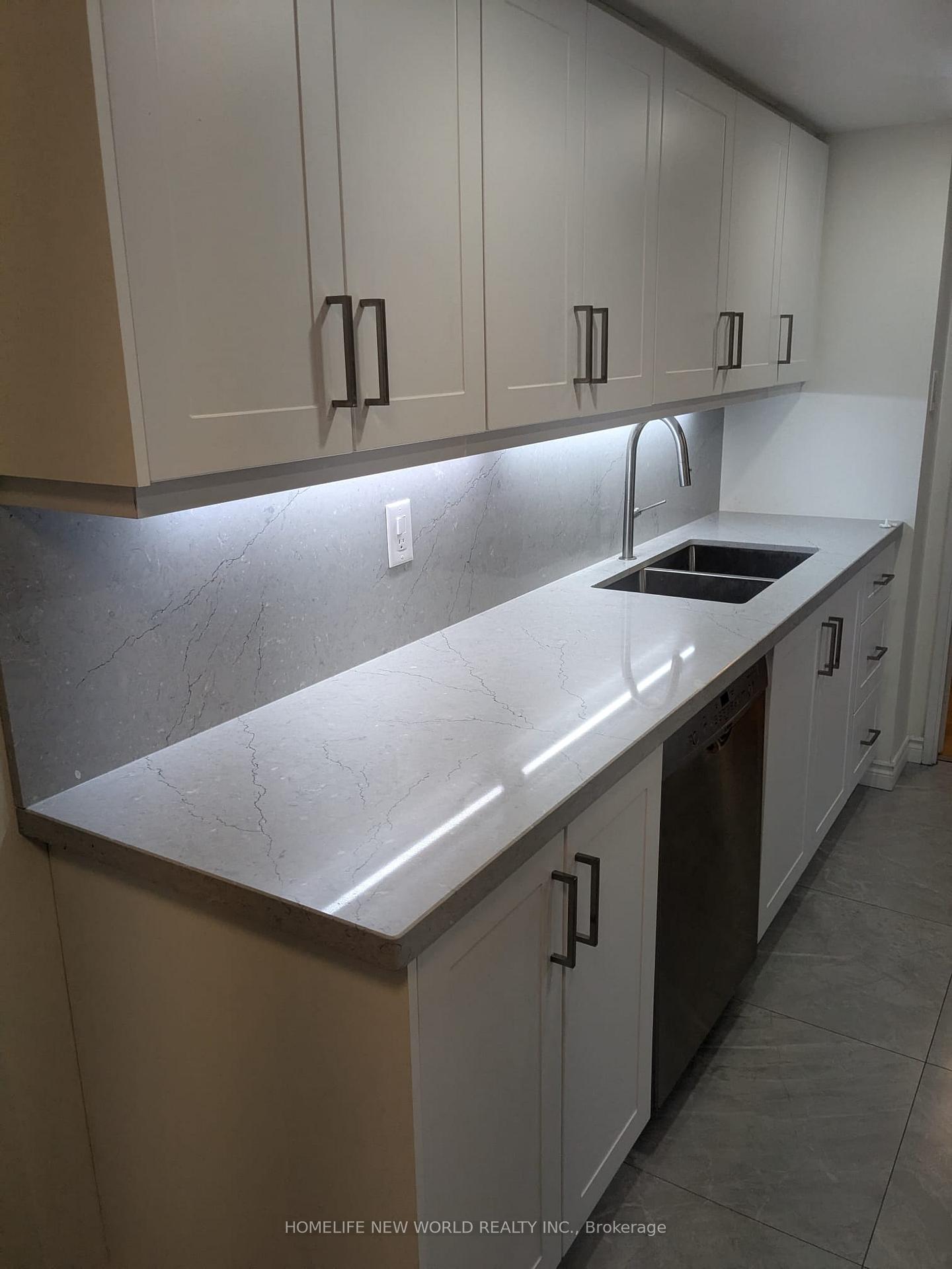 Photo 5 of Unit 1103, 7805 Bayview Avenue, Markham, Aileen-Willowbrook — HOMEH