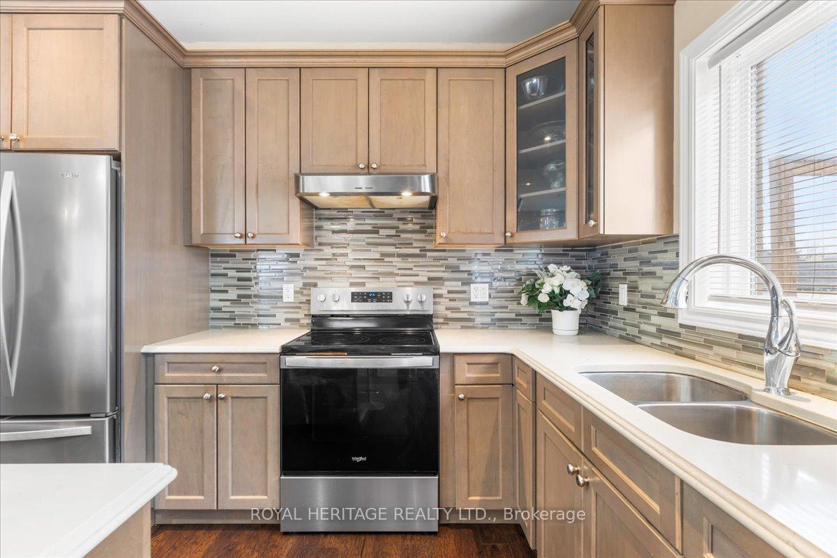Photo 14 of 16 Cypress Drive, Belleville, Thurlow Ward — HOMEH